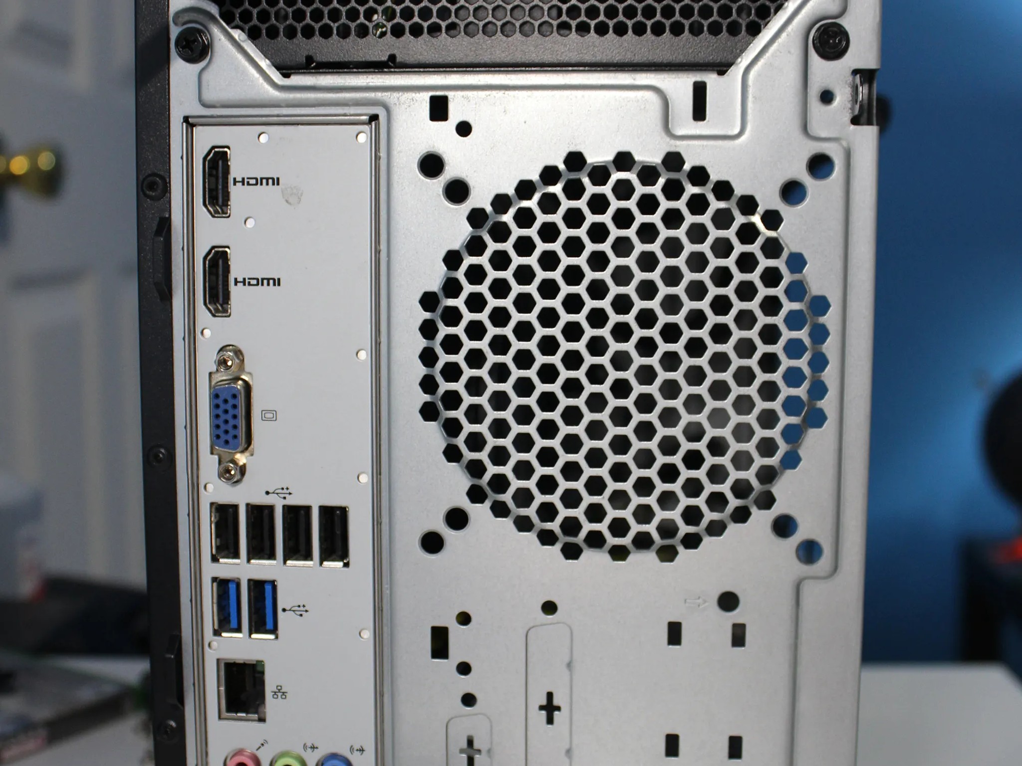 |BUDGET GAMING| GTX 1070 + INTEL i5 8400  - 16GB RAM, 512GB NVME SSD - WIFI