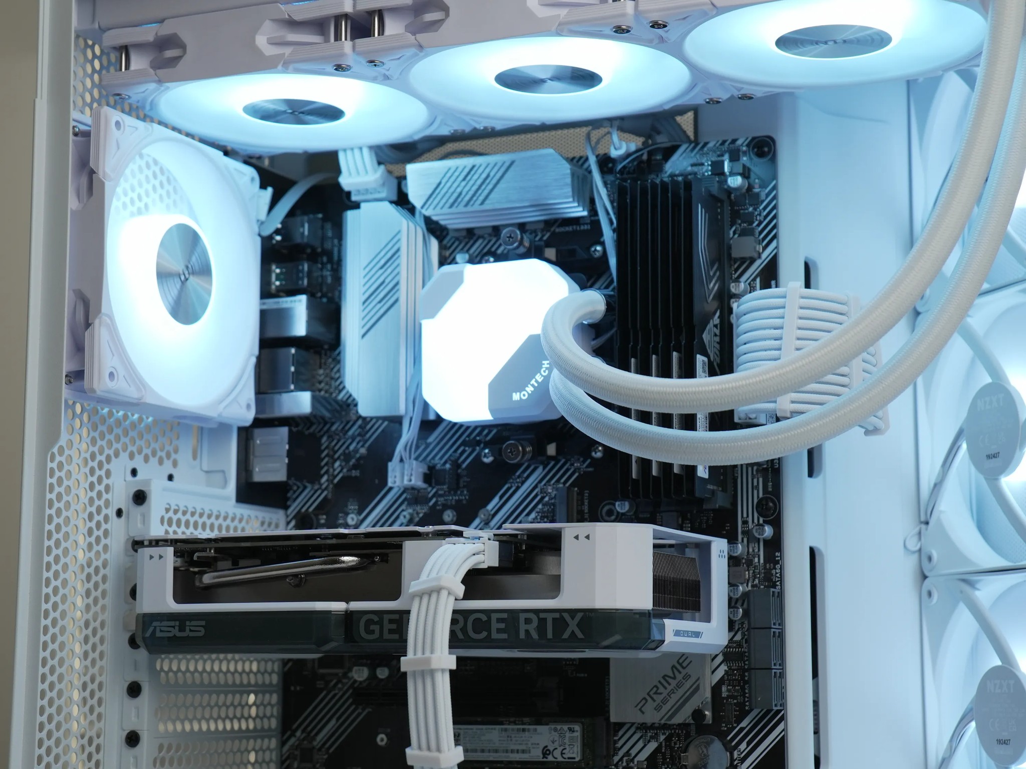 RTX 4060 | RYZEN 7 3700X | 32GB RAM | 1TB SSD | WIFI & BT | Windows 11-Gaming PC