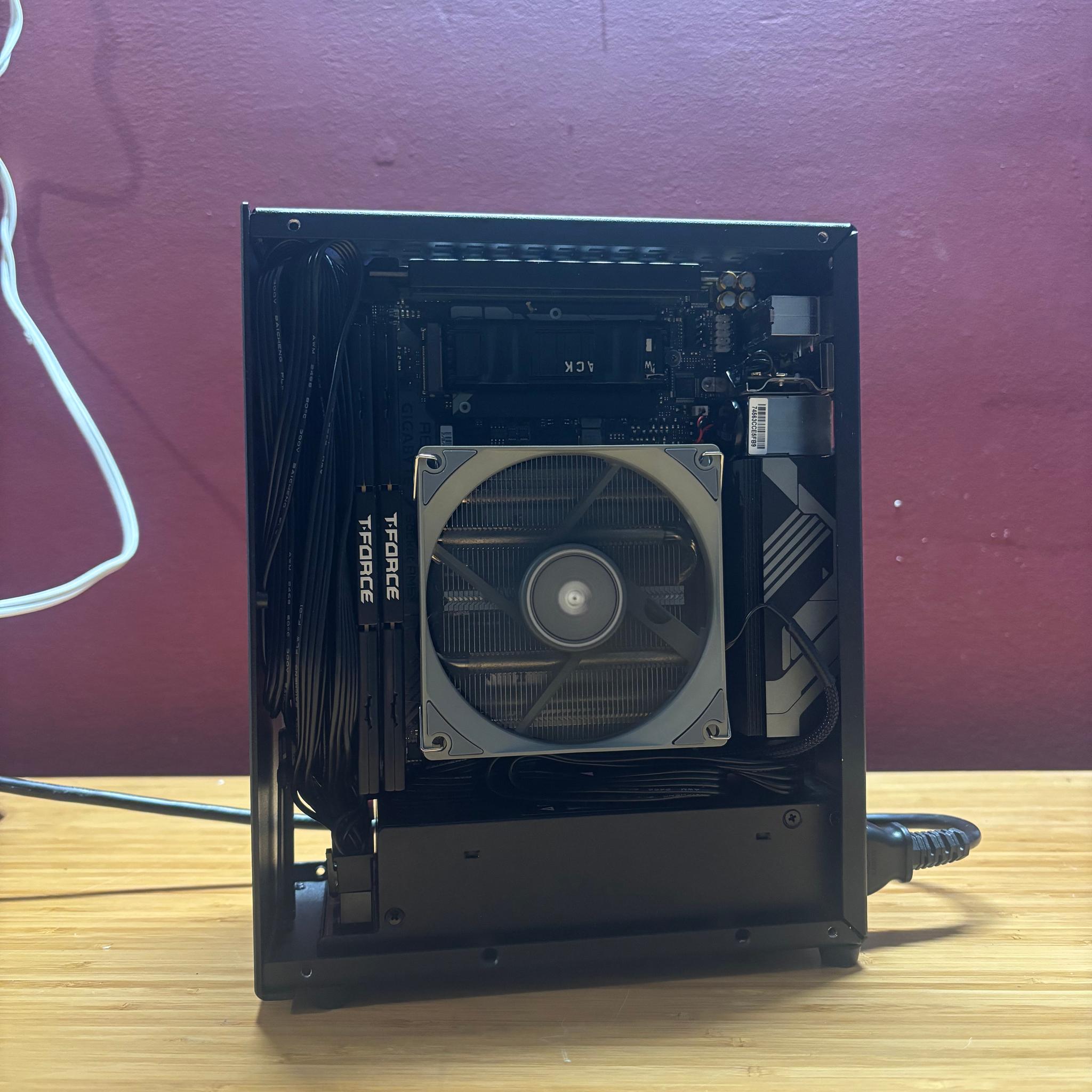 SFF GAMING PC 980 PRO SSD RYZEN 9 9900x RTX 5060, 16GB RAM, 1TB NVMe SSD