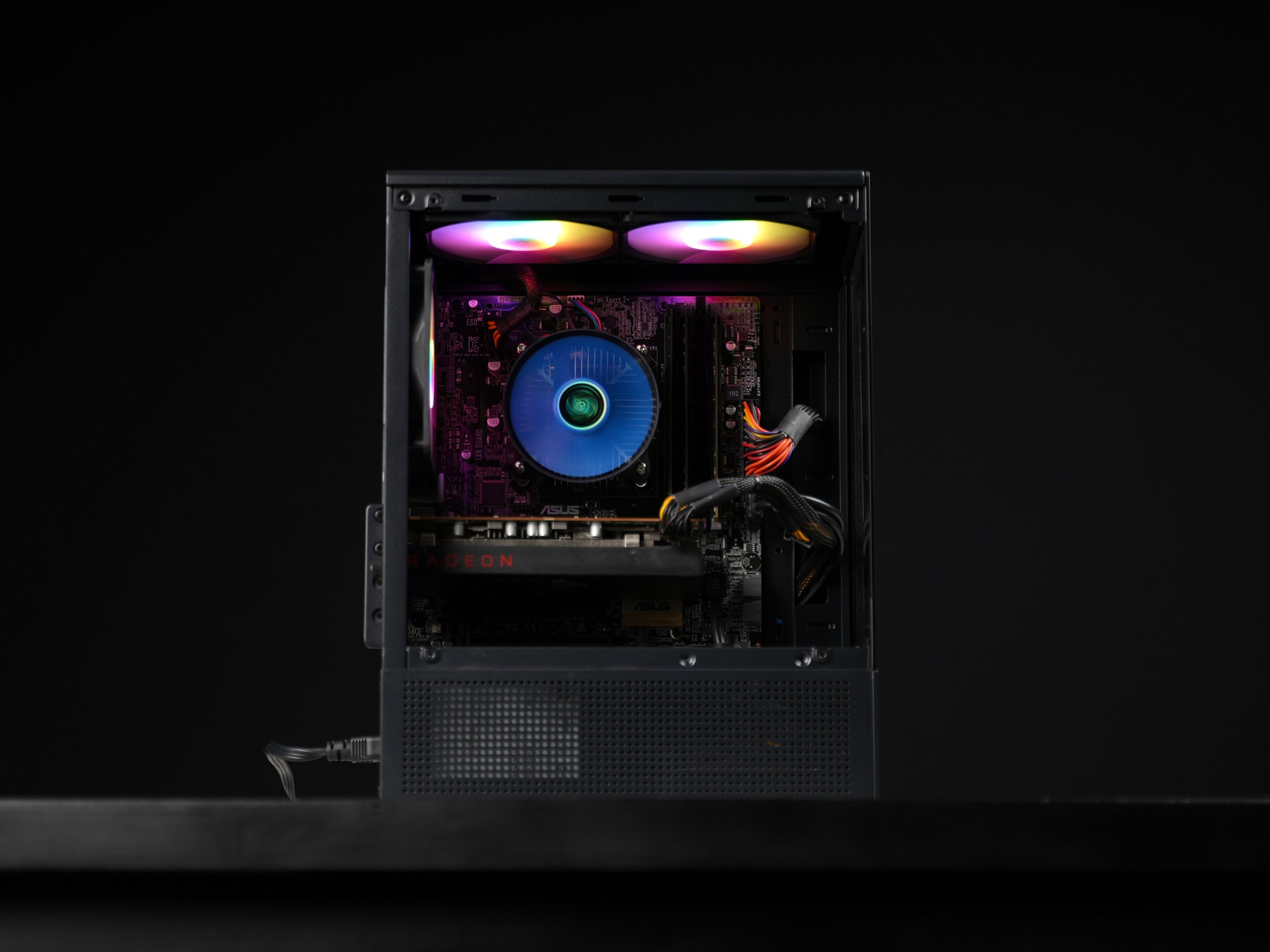 \ SF-04 / RX 5600 Intel Core i7 7700 16GB .9TB Windows 11 Gaming PC Powerhouse