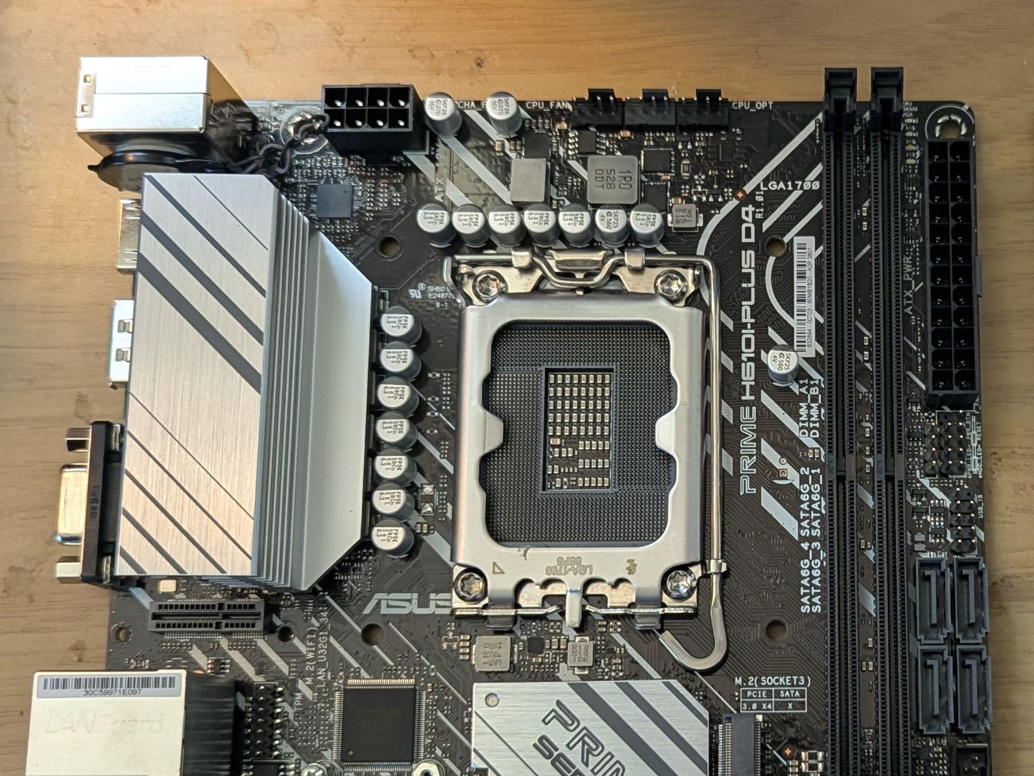 ASUS PRIME H610I-PLUS D4-CSM