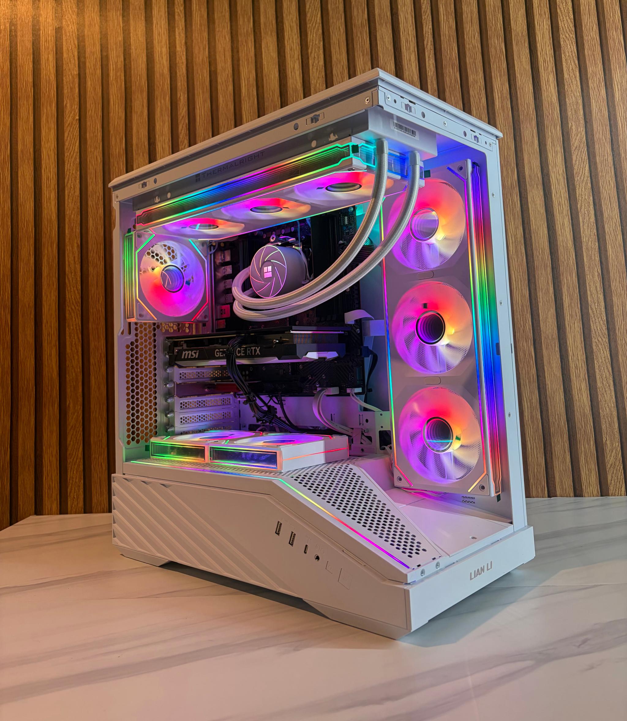 RTX 4070 | RYZEN 5 9600X | 16GB DDR5 | 1TB NVME | 650W | 360MM AIO | Windows 11 pro