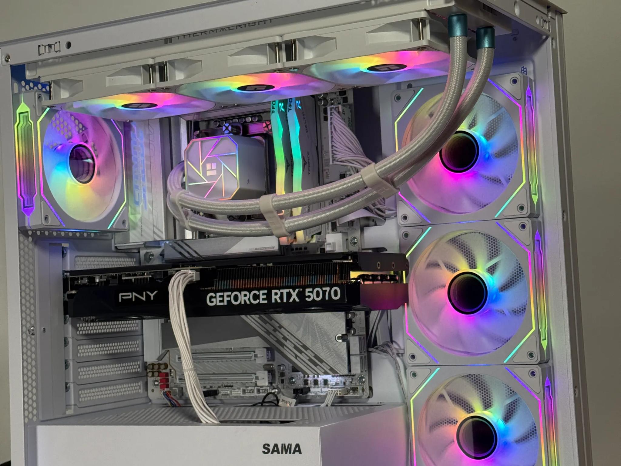 RTX 5070 Intel Core Ultra 7 265k Gaming PC