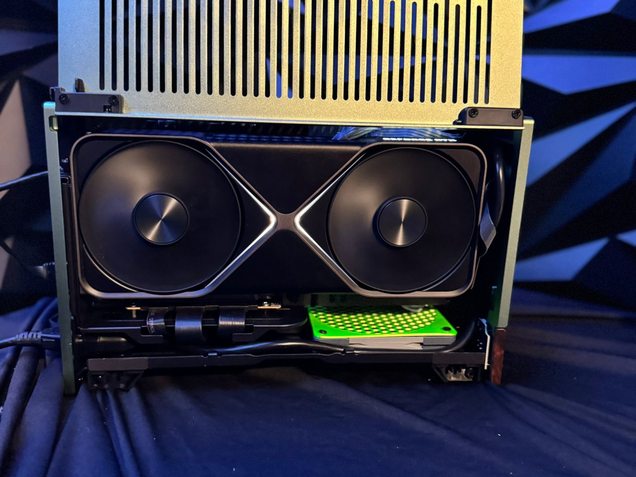 💚Baby Jade 🌿| Ryzen 7 9800X3D| RTX 5080| 6 TB NVMe| 32 GB DDR5| 850 W PSU