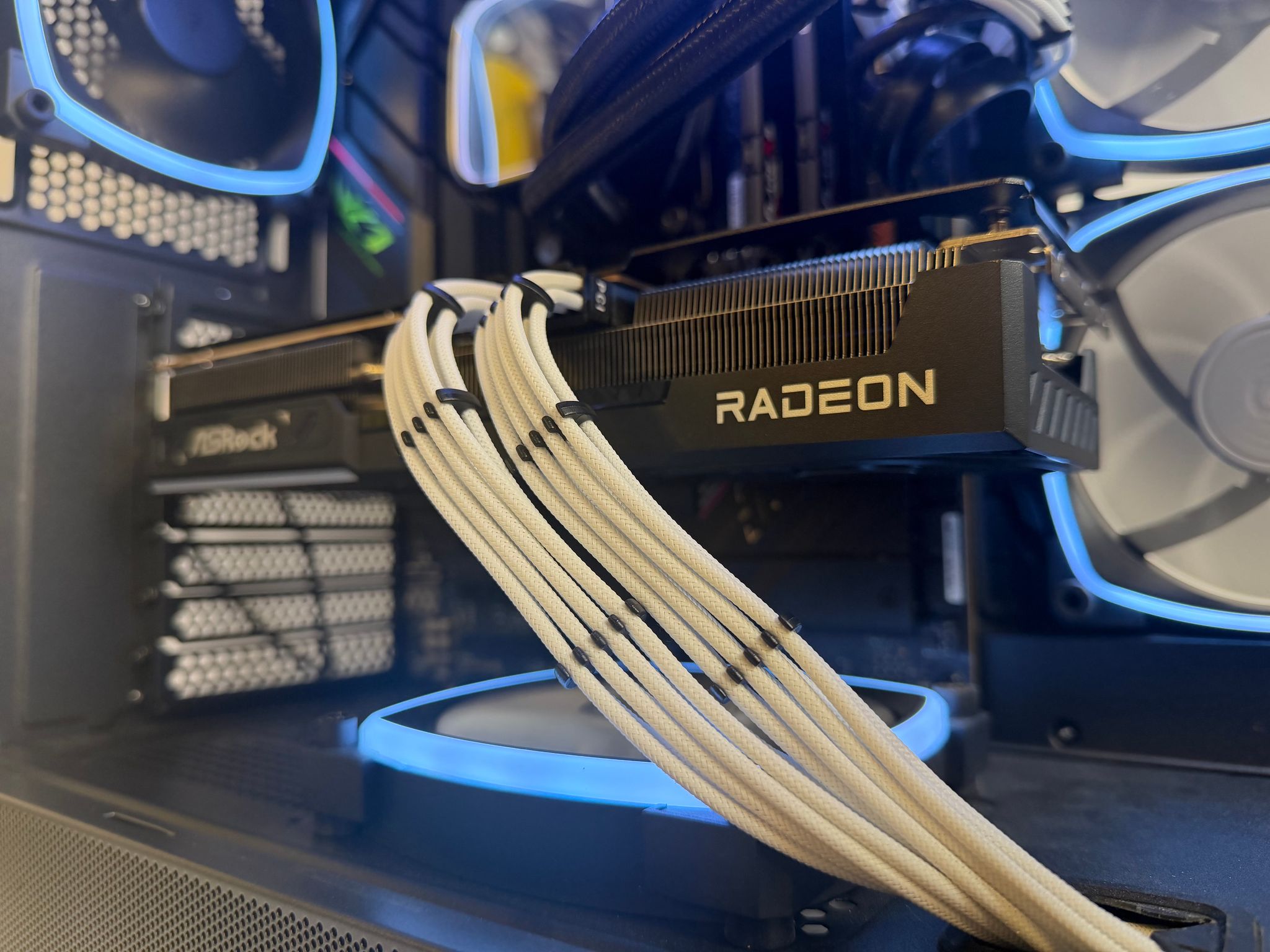 🔨1440p Crusher - RX 9070 | 7700X | 2TB SSD | 32GB DDR5