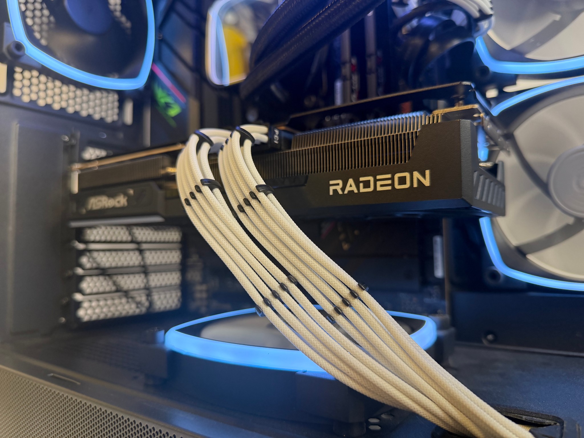 🔨1440p Crusher - RX 9070 | 7700X | 2TB SSD | 32GB DDR5