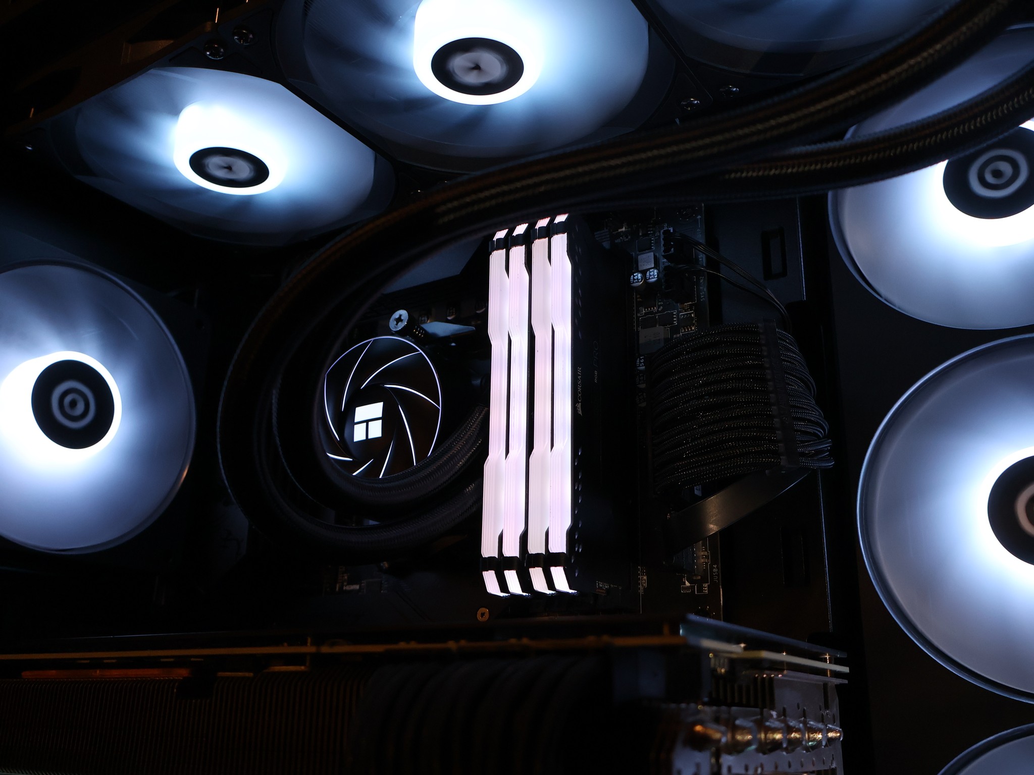 3080Ti | Ryzen 9 5900x | 32GB DDR4 | 1TB NVME | Custom Gaming PC