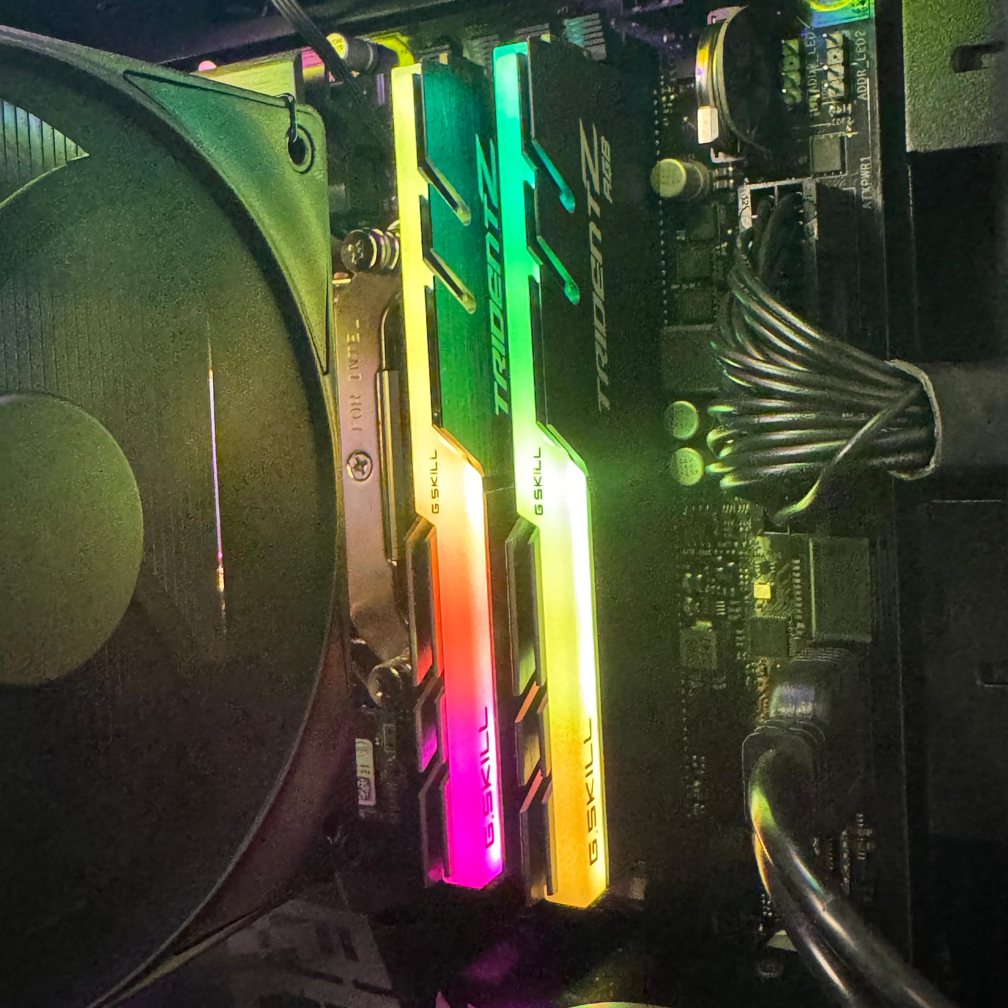 CUBIX- GAMER | Radeon RX 6600 XT |Core i5-14400F | 1TB SSD | 16GB DDR4 RAM | BT\WIFI