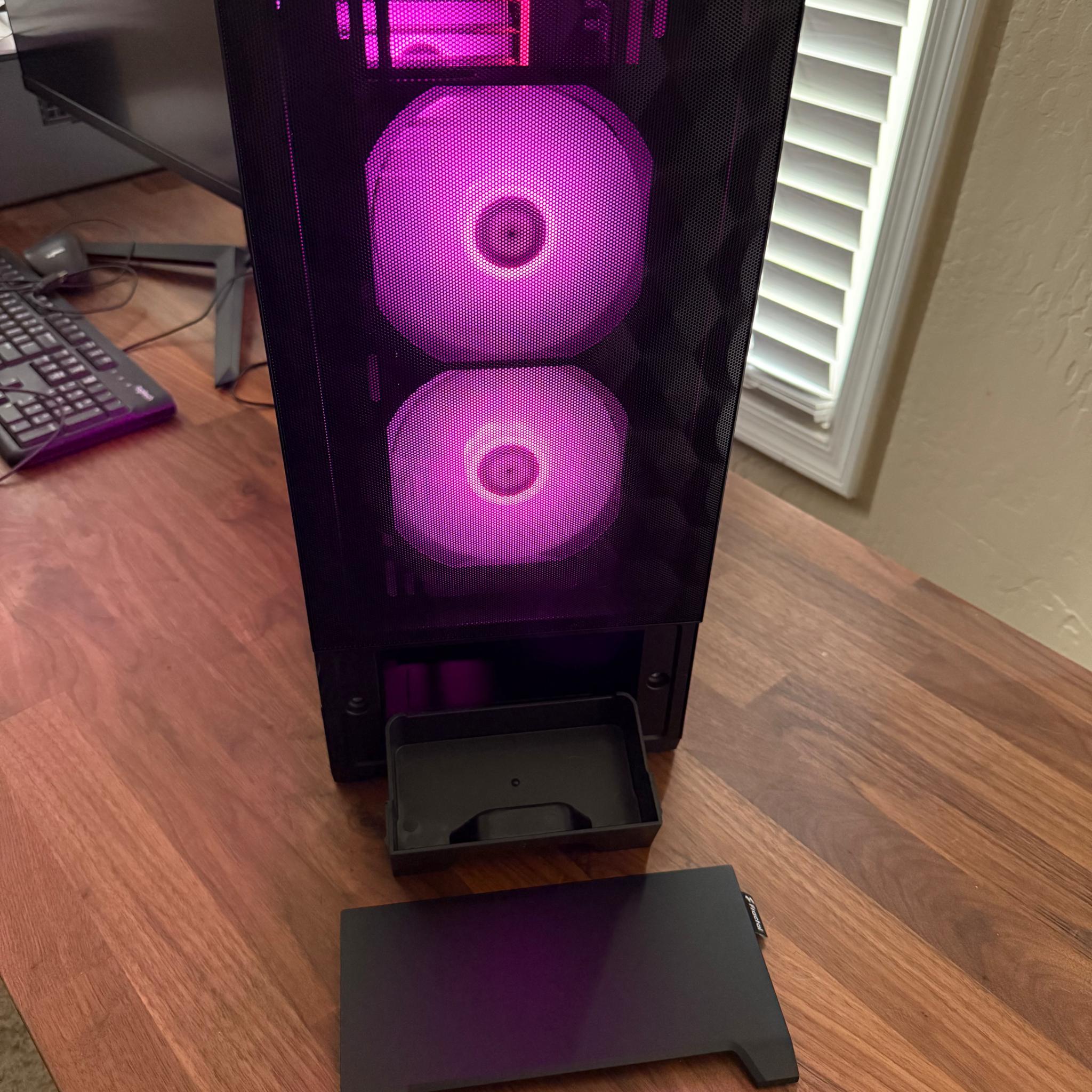 On Sale! Like New Gaming PC. Ryzen 5 7500F, Radeon RX 6800, 32GB Ram and 1TB SSD