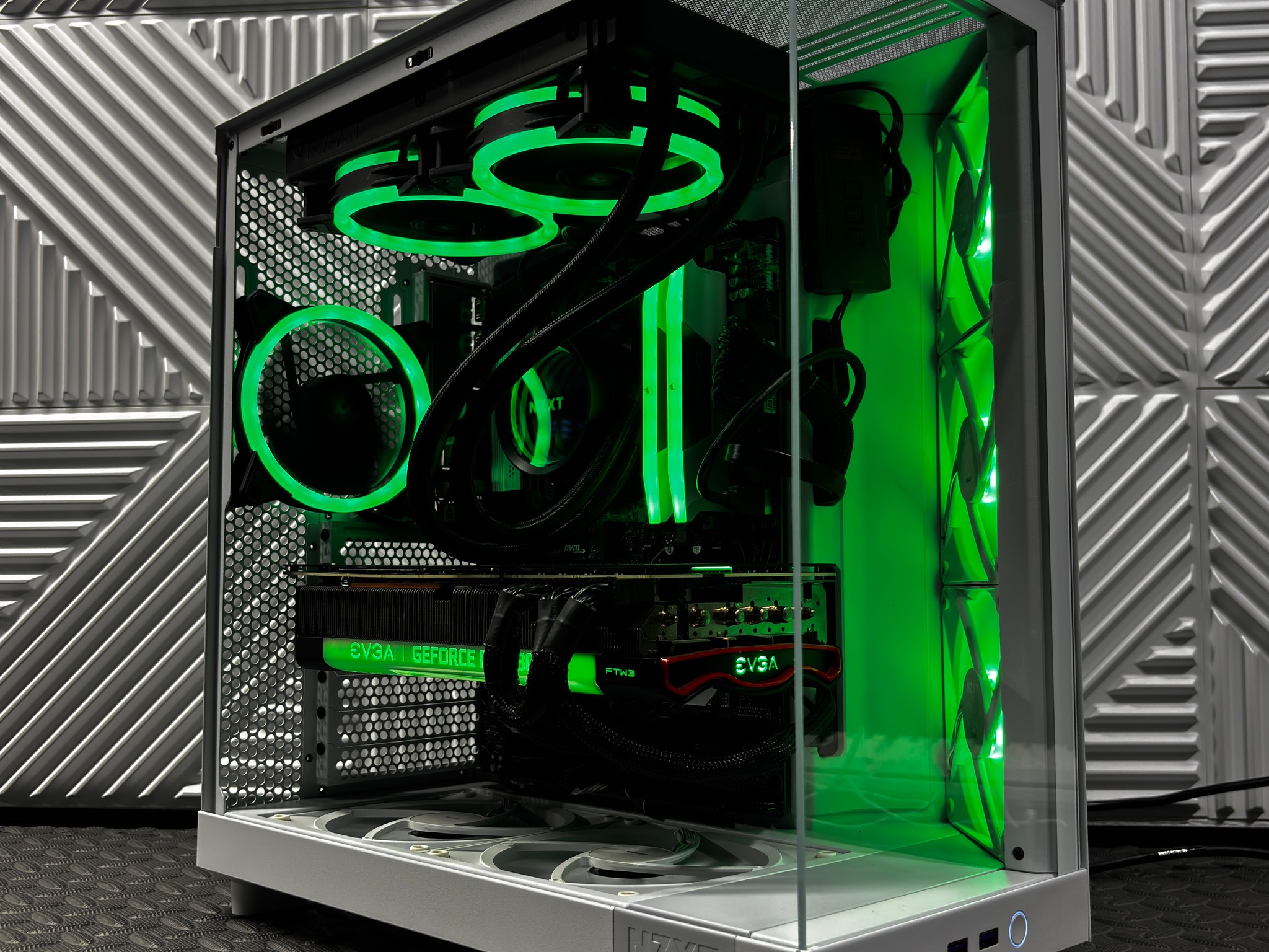 White RGB Gaming PC | RTX 3080 FTW3 Ultra | Ryzen 5 7600 | 32GB DDR5 | NZXT H6 Flow