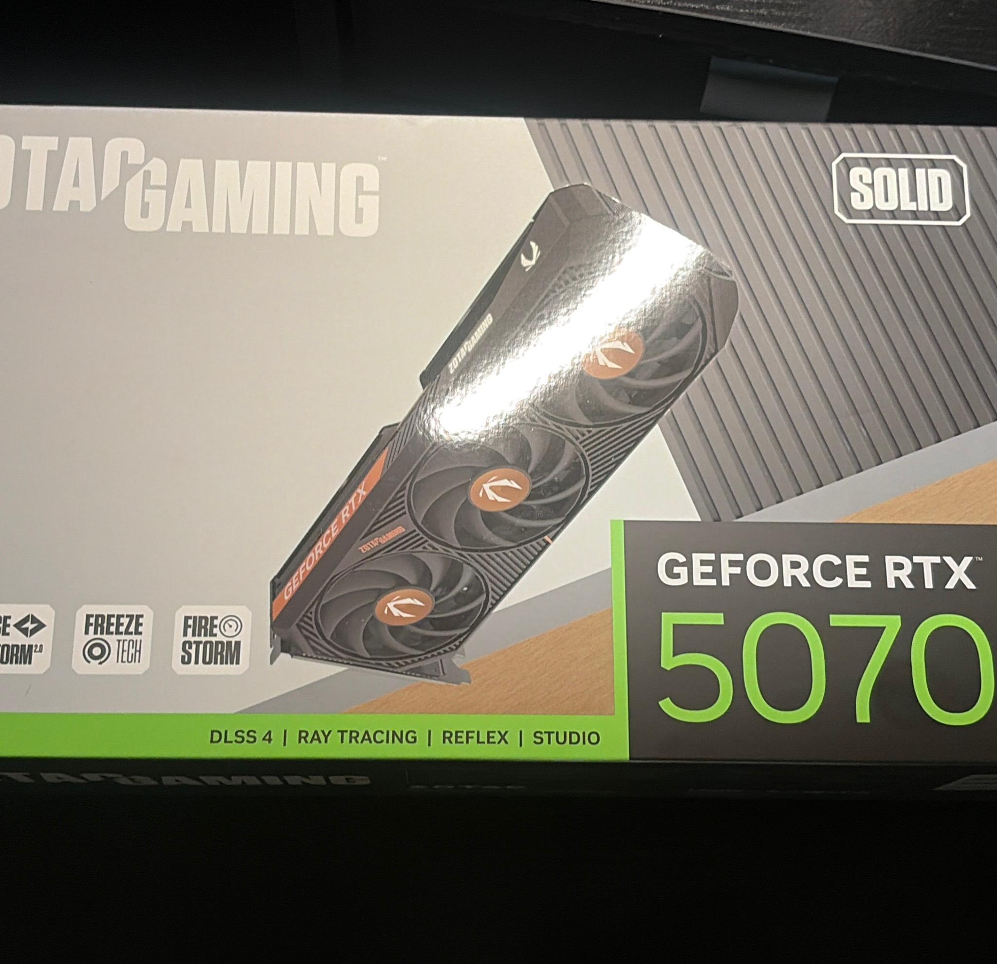 ZOTAC GAMING GeForce RTX 5070 Ti SOLID CORE