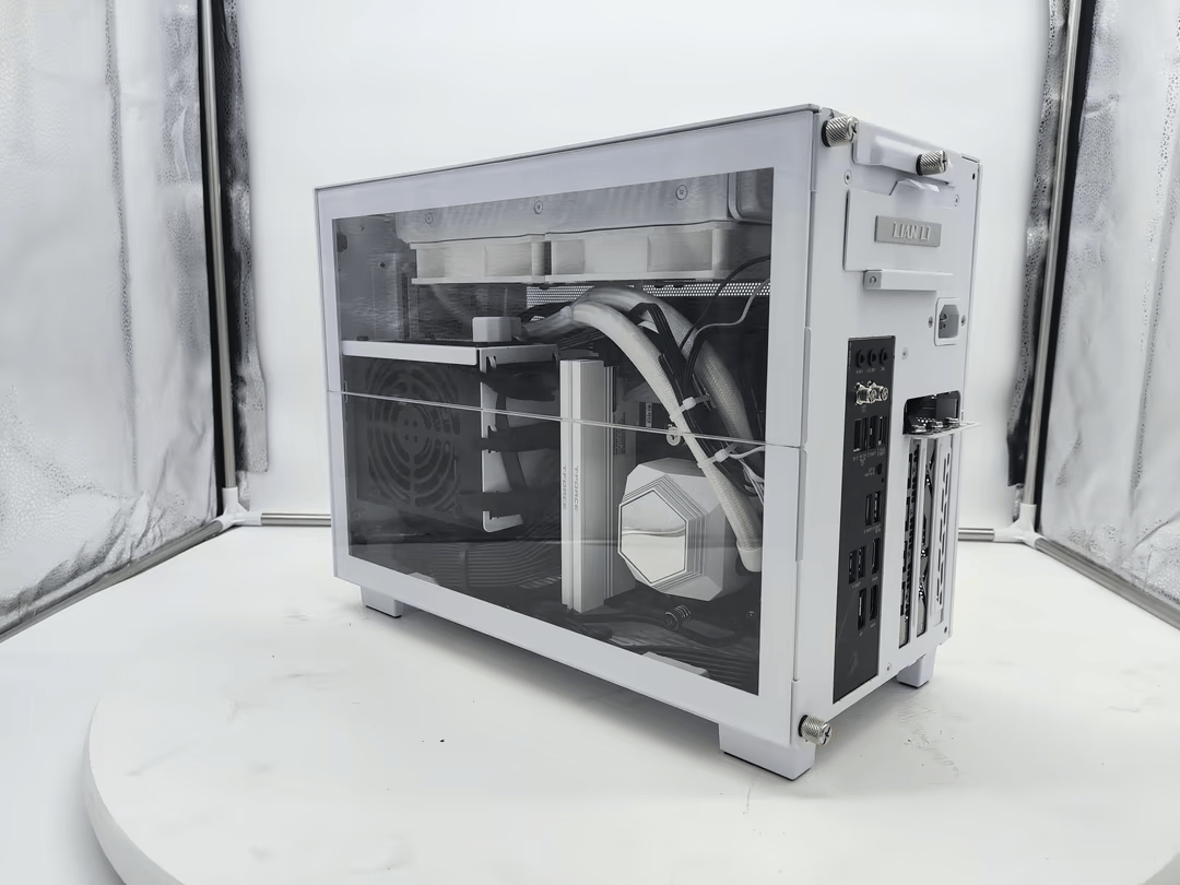 Compact Monster Q58! | 5700G | 6700XT | 2x8GB 3200MHz Ram | 1TB PCIE 3.0 NVME | 240mm AIO