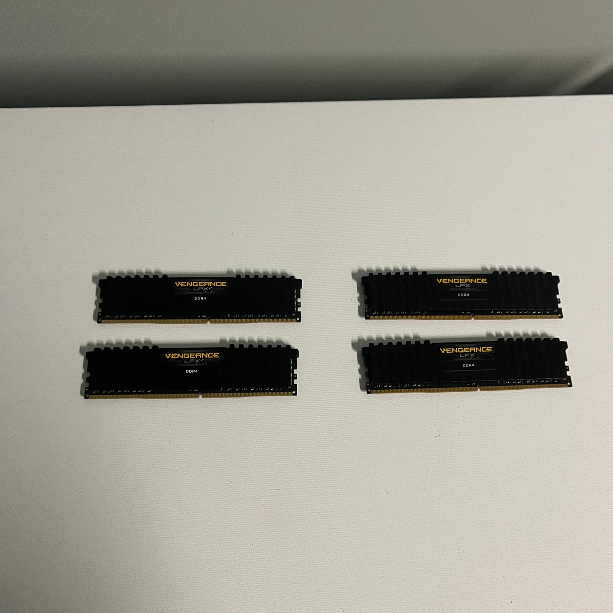 32GB (4x8GB) Corsair DDR4 3200MHz RAM Kit