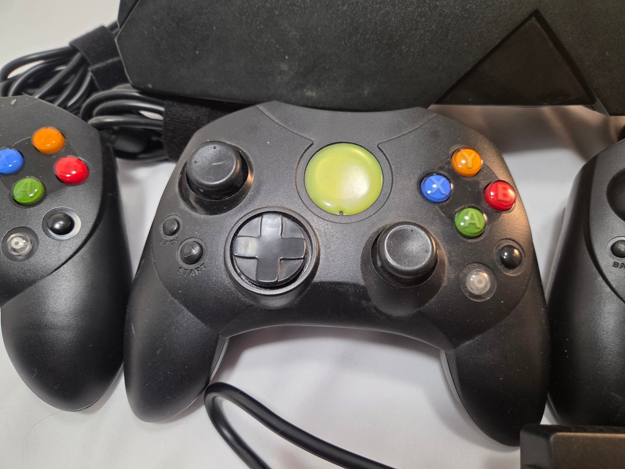 Modded Original XBOX w/ 4 Controllers and HDMI Adapter