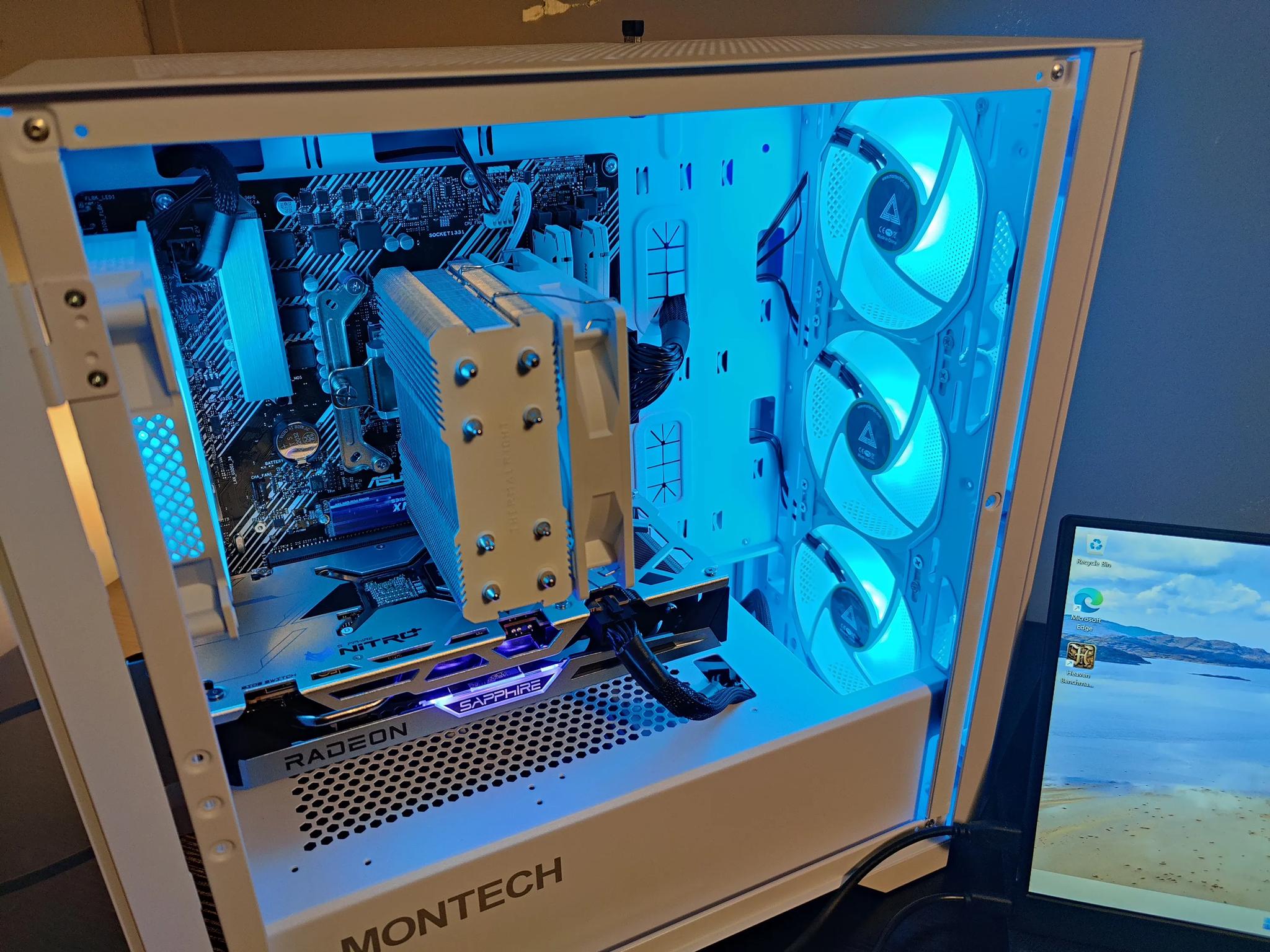 White Gaming PC