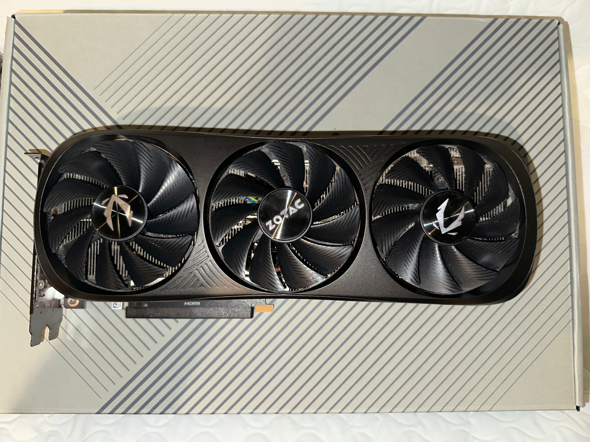 For sale ZOTAC GAMING GeForce RTX 4080 SUPER AMP DLSS 3 16GB GDDR6X 256-bit 23 Gbps PCIE 4.0