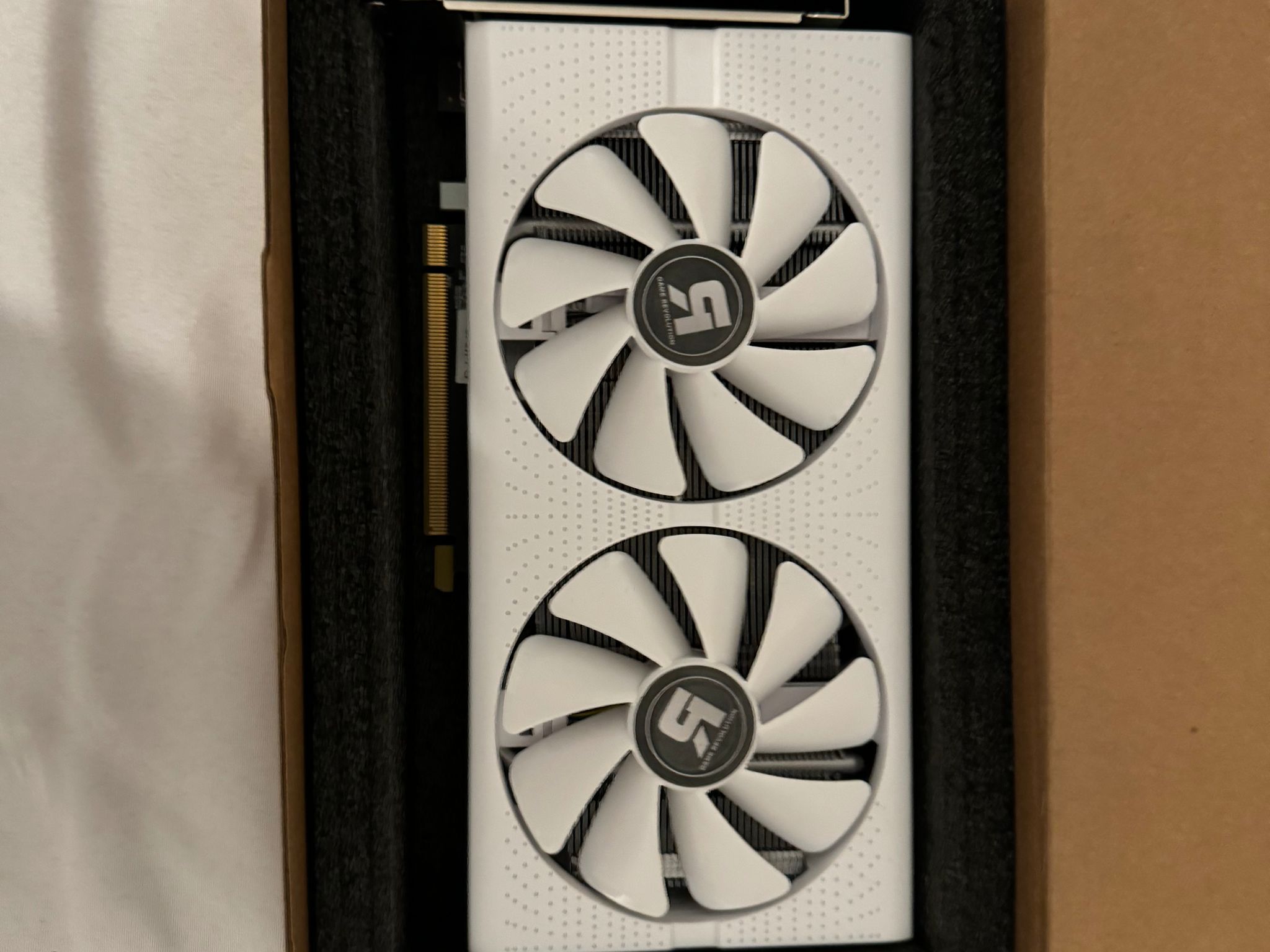 White RX 580 8gb