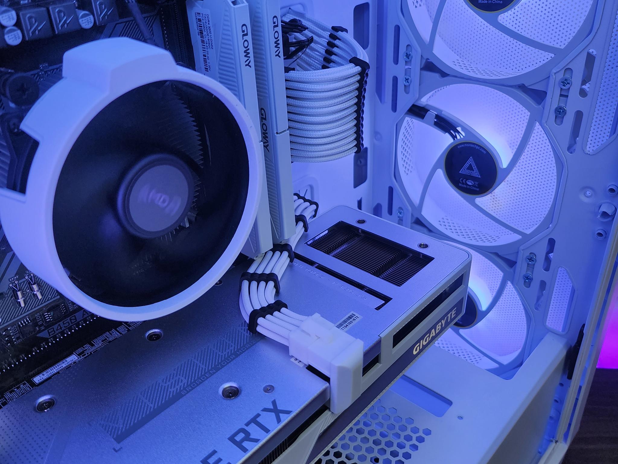 💙🤍 RTX 3060 // Ryzen 5 4500 // 16GB 3200MHz // 1TB NVMe Gen 4