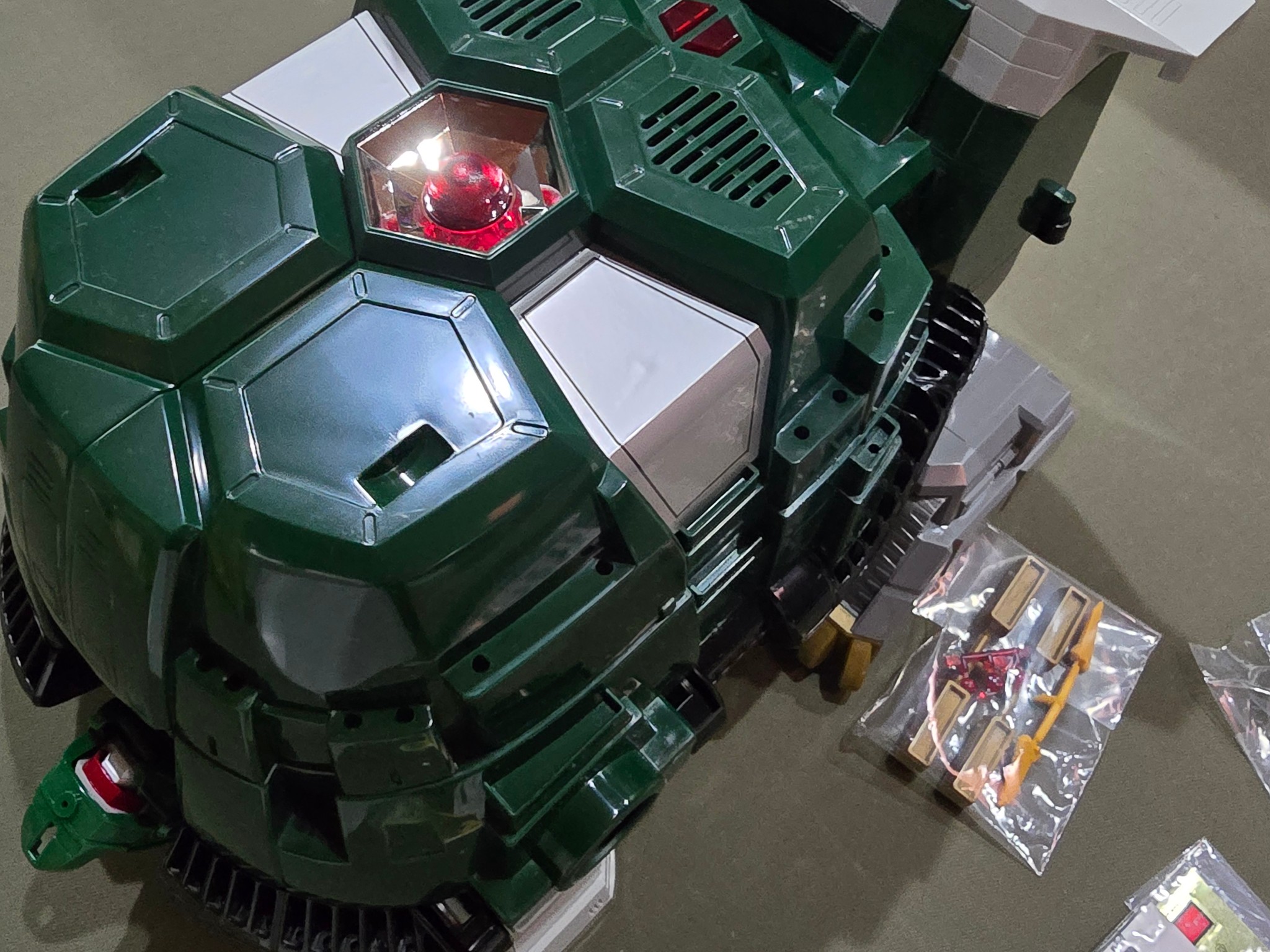 Vintage 1994 Bandai Mighty Morphin Power Rangers Tor The Shuttle Zord new open box