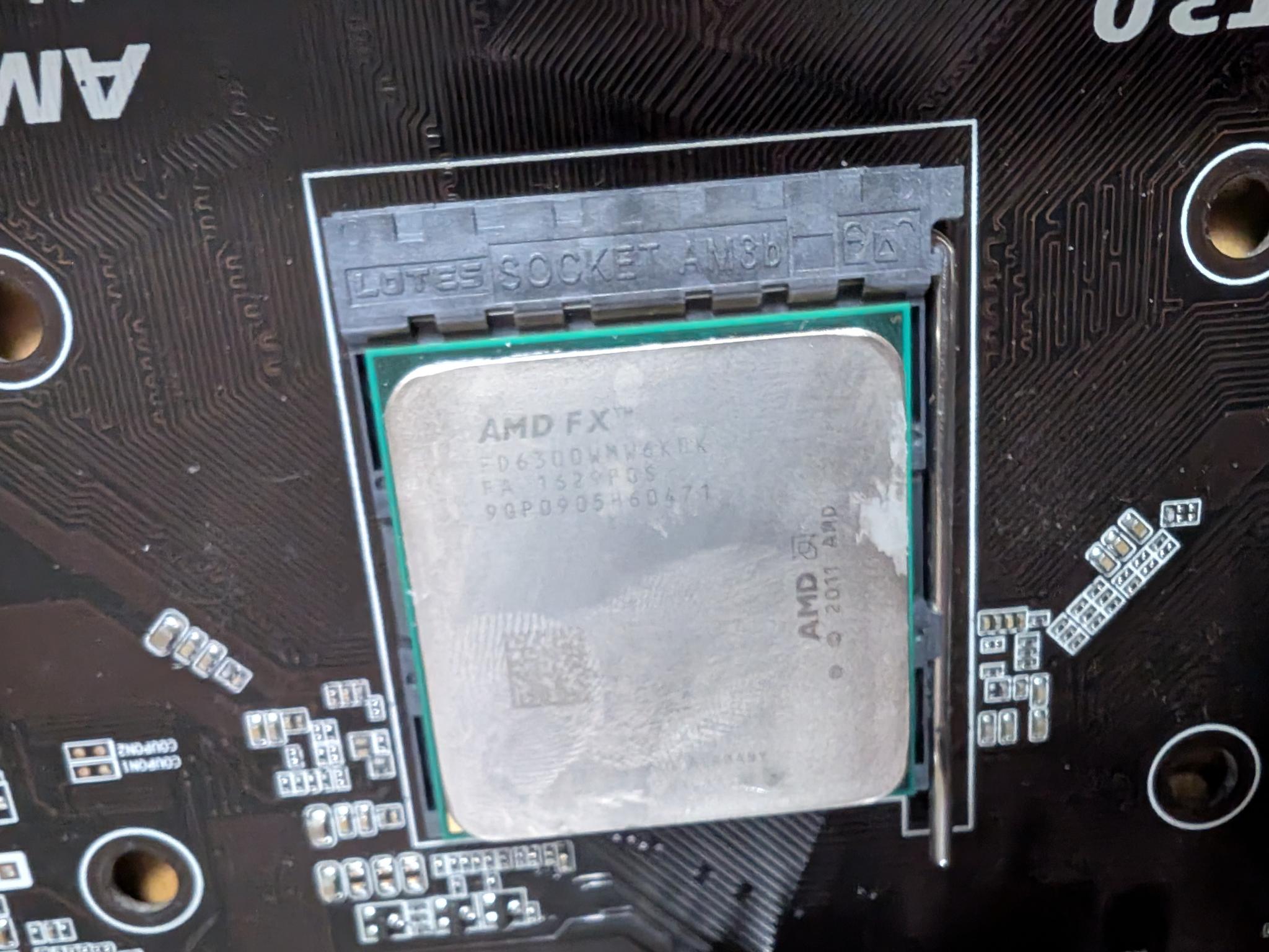 Gigabyte 970A + AMD FX 6300 + 8GB DDR3