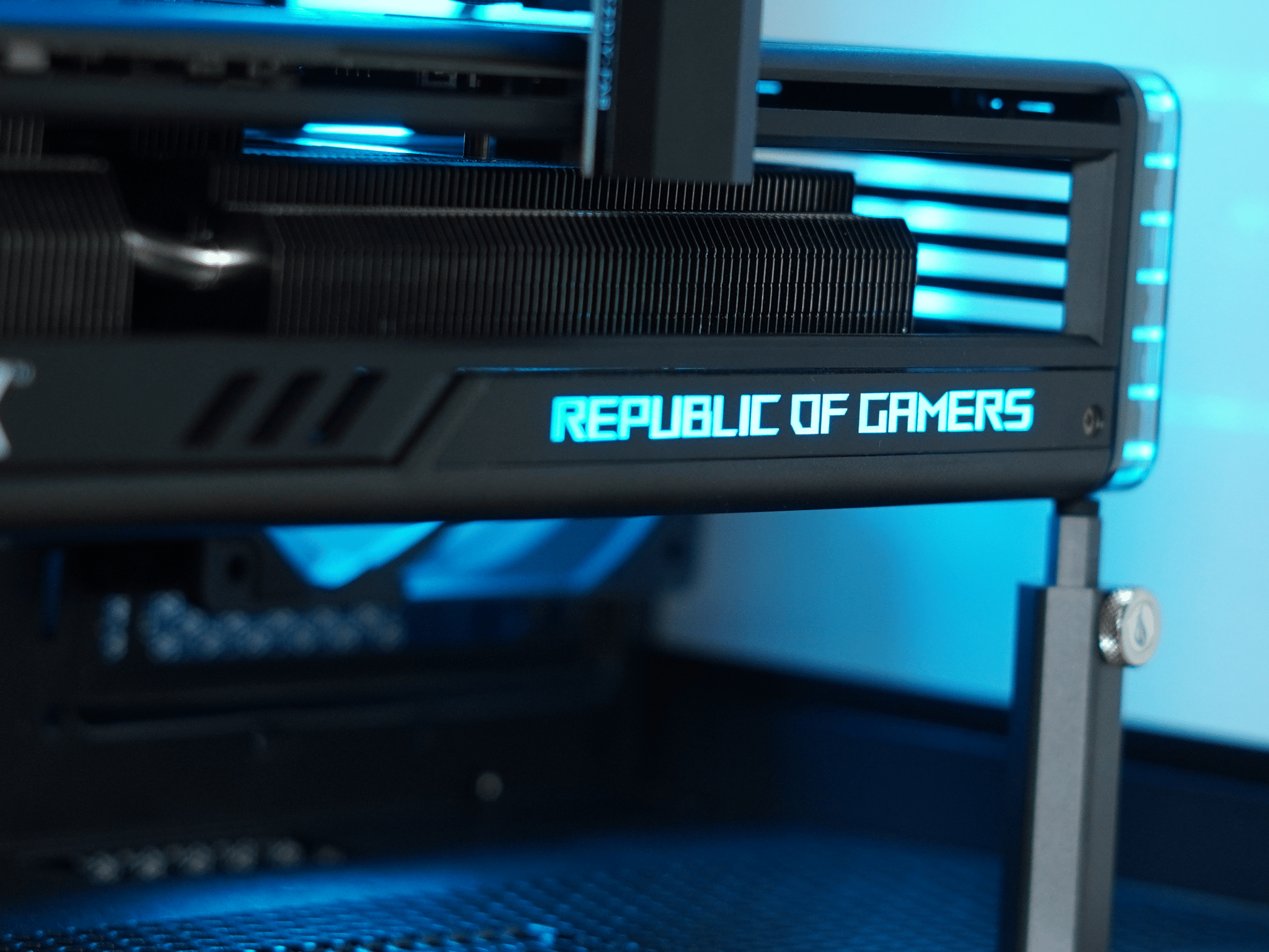 🥏Tron🥏RTX 4070 Ti STRIX, Intel i7 12700K, 2TB M.2 SSD, 32 GB DDR4 |4K GAMING PC|