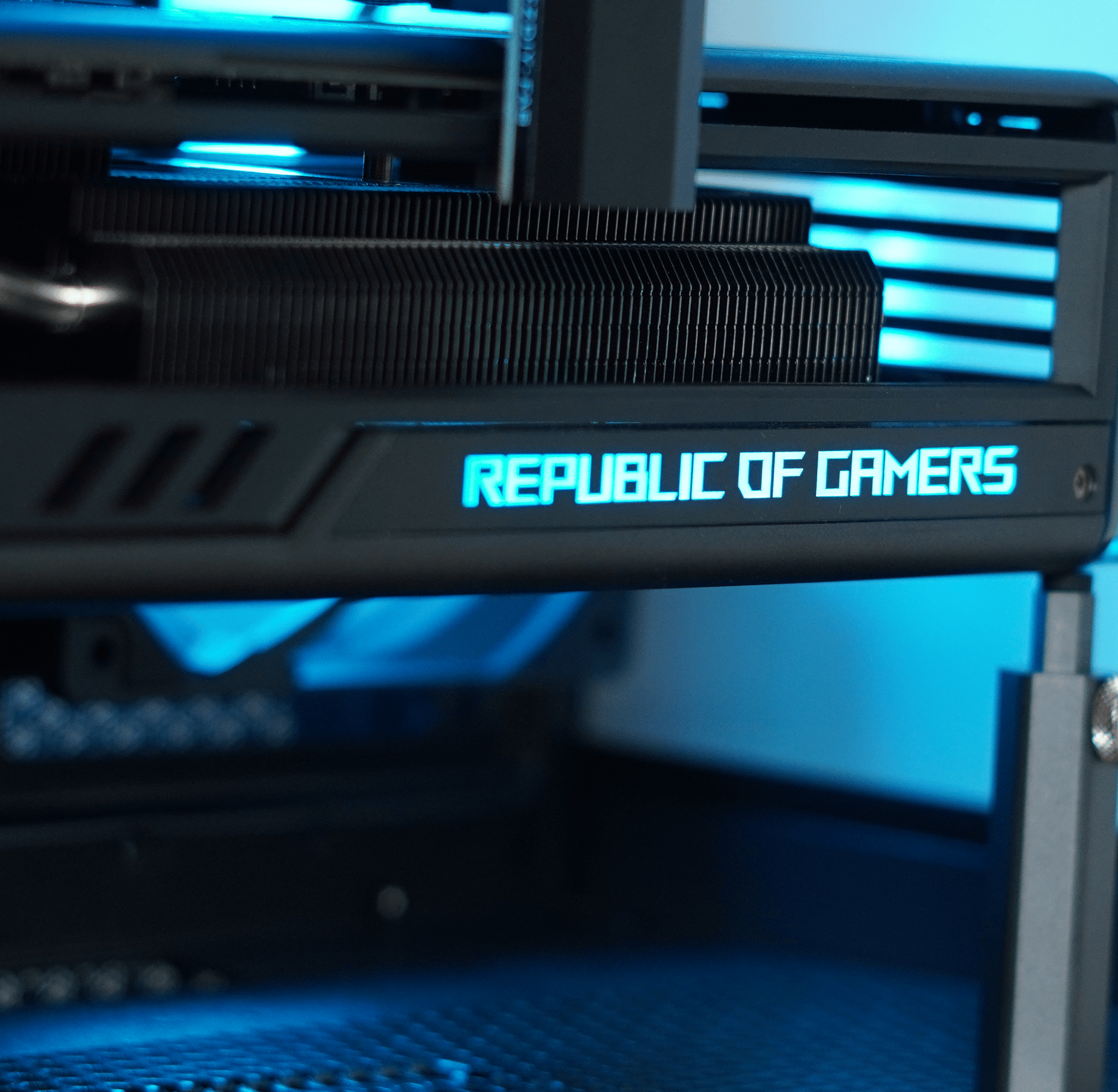 🥏Tron🥏RTX 4070 Ti STRIX, Intel i7 12700K, 2TB M.2 SSD, 32 GB DDR4 |4K GAMING PC|