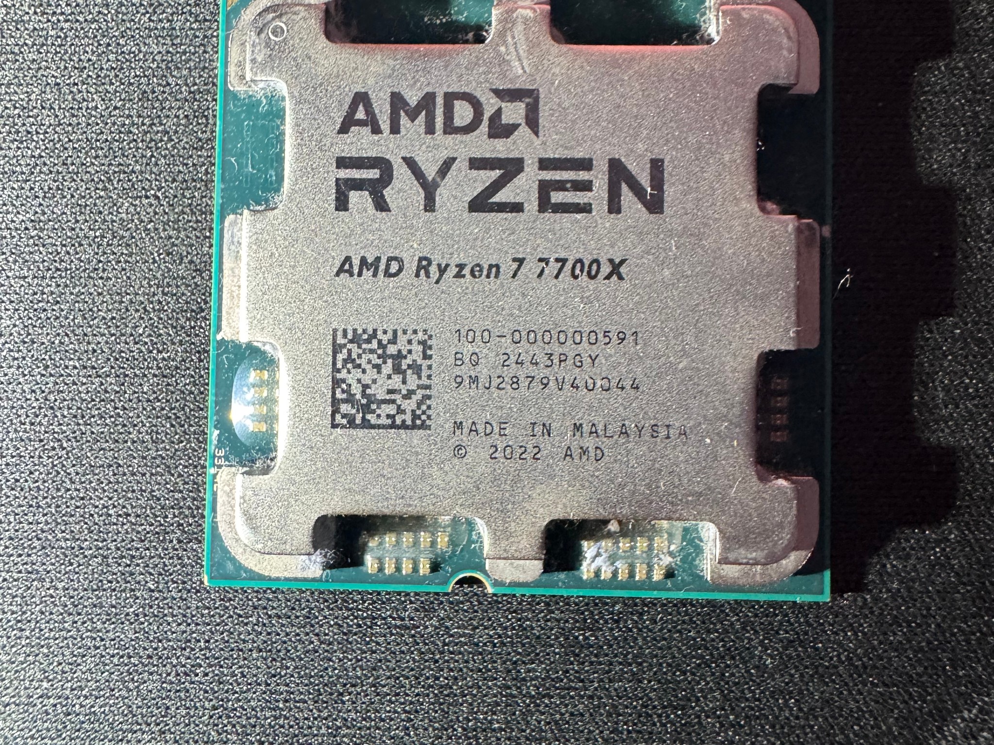 AMD Ryzen 7 7700X