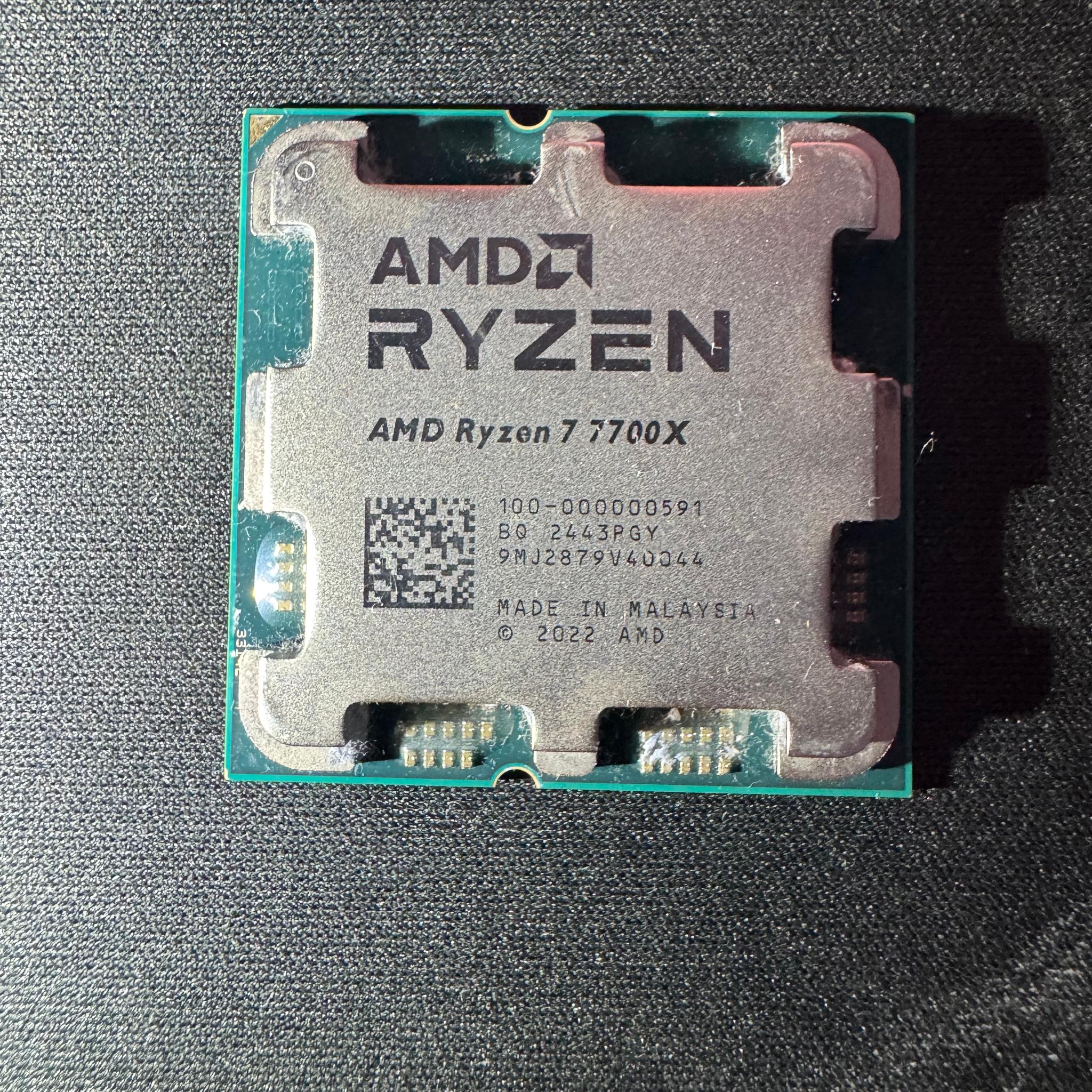 AMD Ryzen 7 7700X