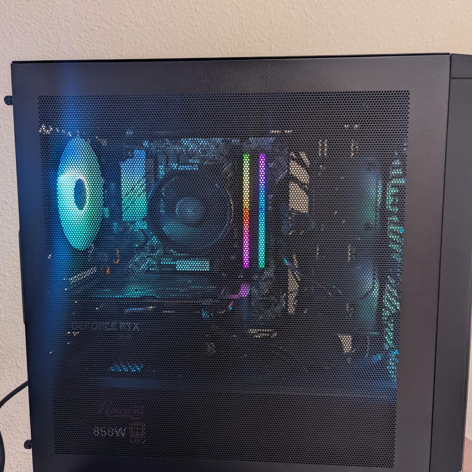 Amd Ryzen 5 5500, GPU ASUS RTX 5050 8gb, 32gb of ddr4