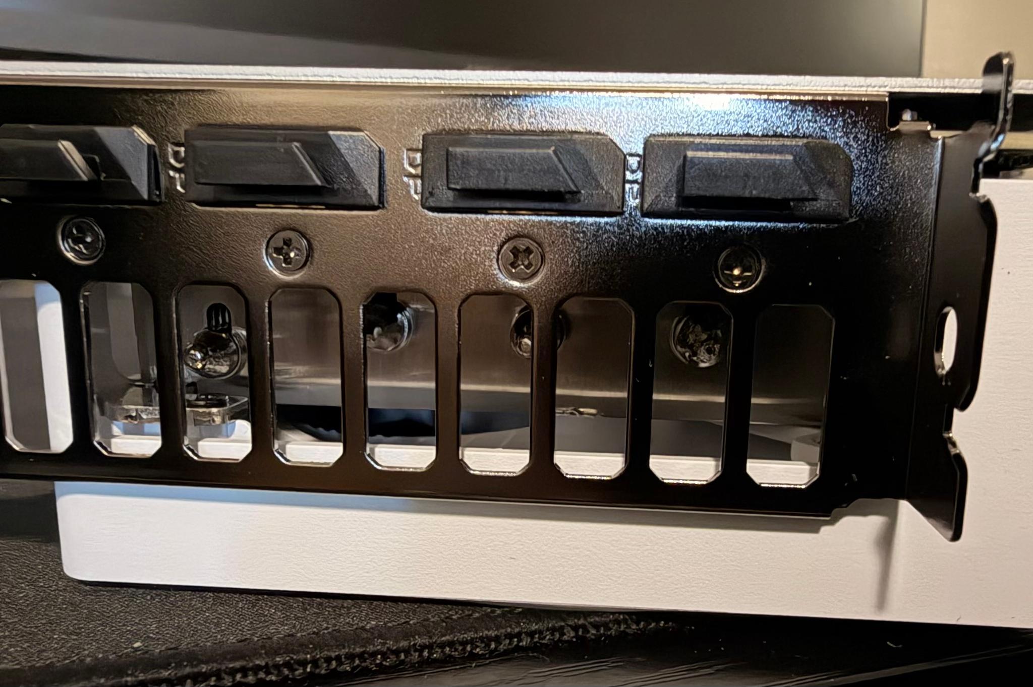 GIGABYTE GeForce RTX 5070 AERO OC 12G