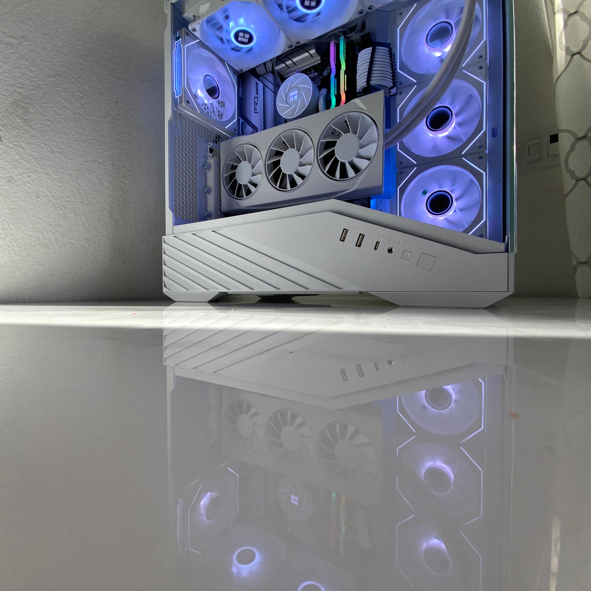 ❄️ ❄️ Gaming PC | Ryzen 7 7700X | RX 9060 XT | 32GB DDR5 | 1TB SSD | AM5 | White Snow Build ❄️ ❄️