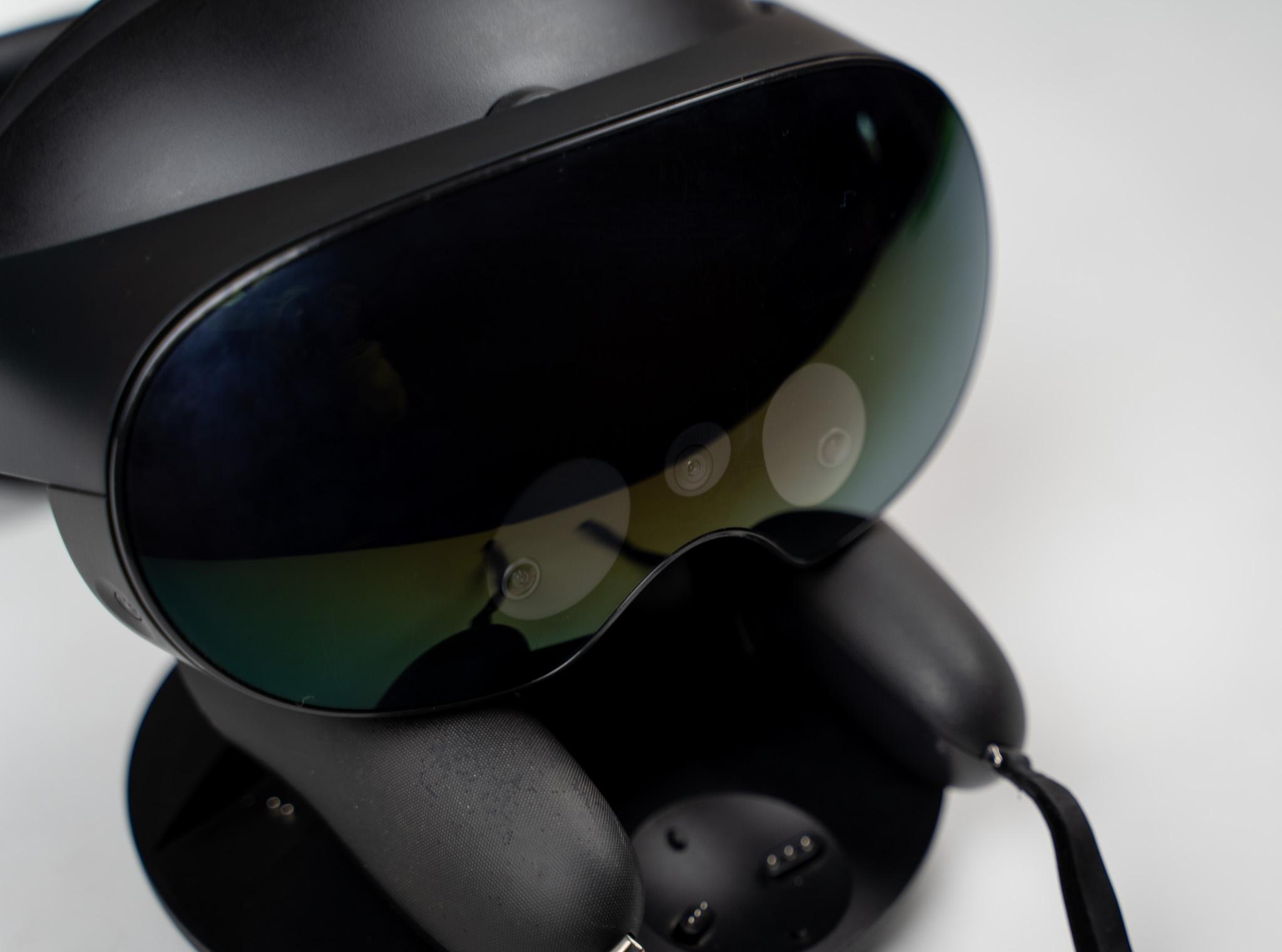 Meta Quest Pro VR Headset & Controllers 256GB Tested Working Great Condition