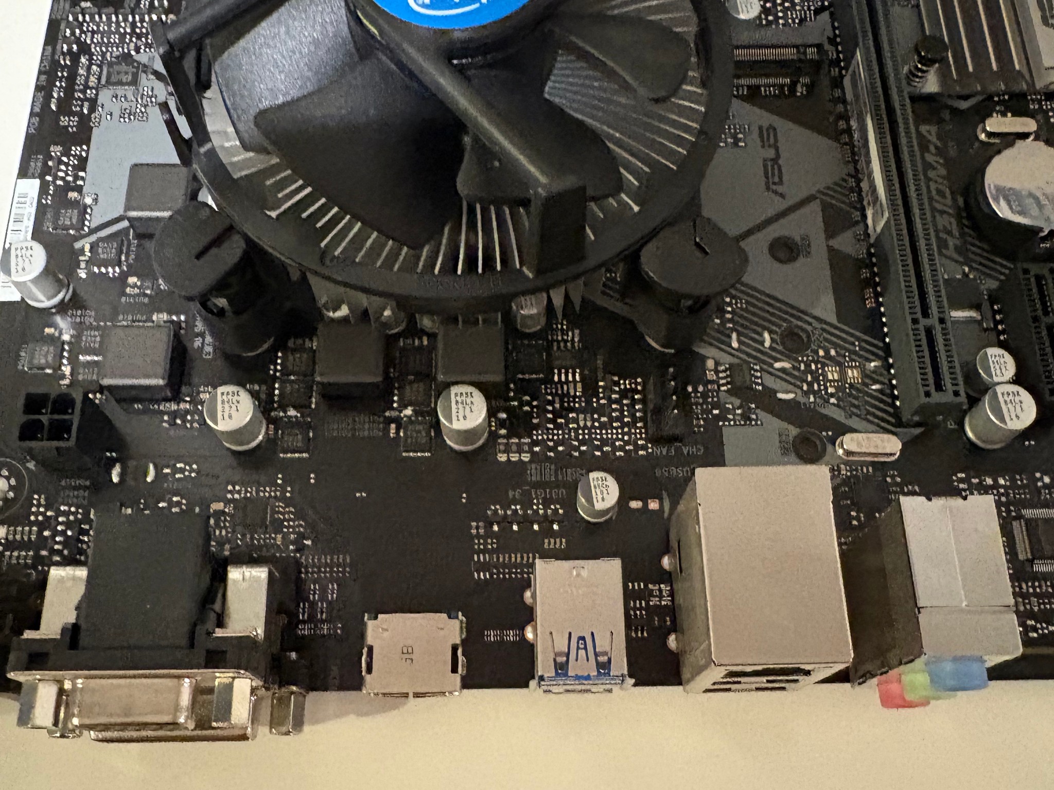 Intel Core i7 8700 Motherboard Combo (6 Cores, 12 Threads 4.5 Ghz)