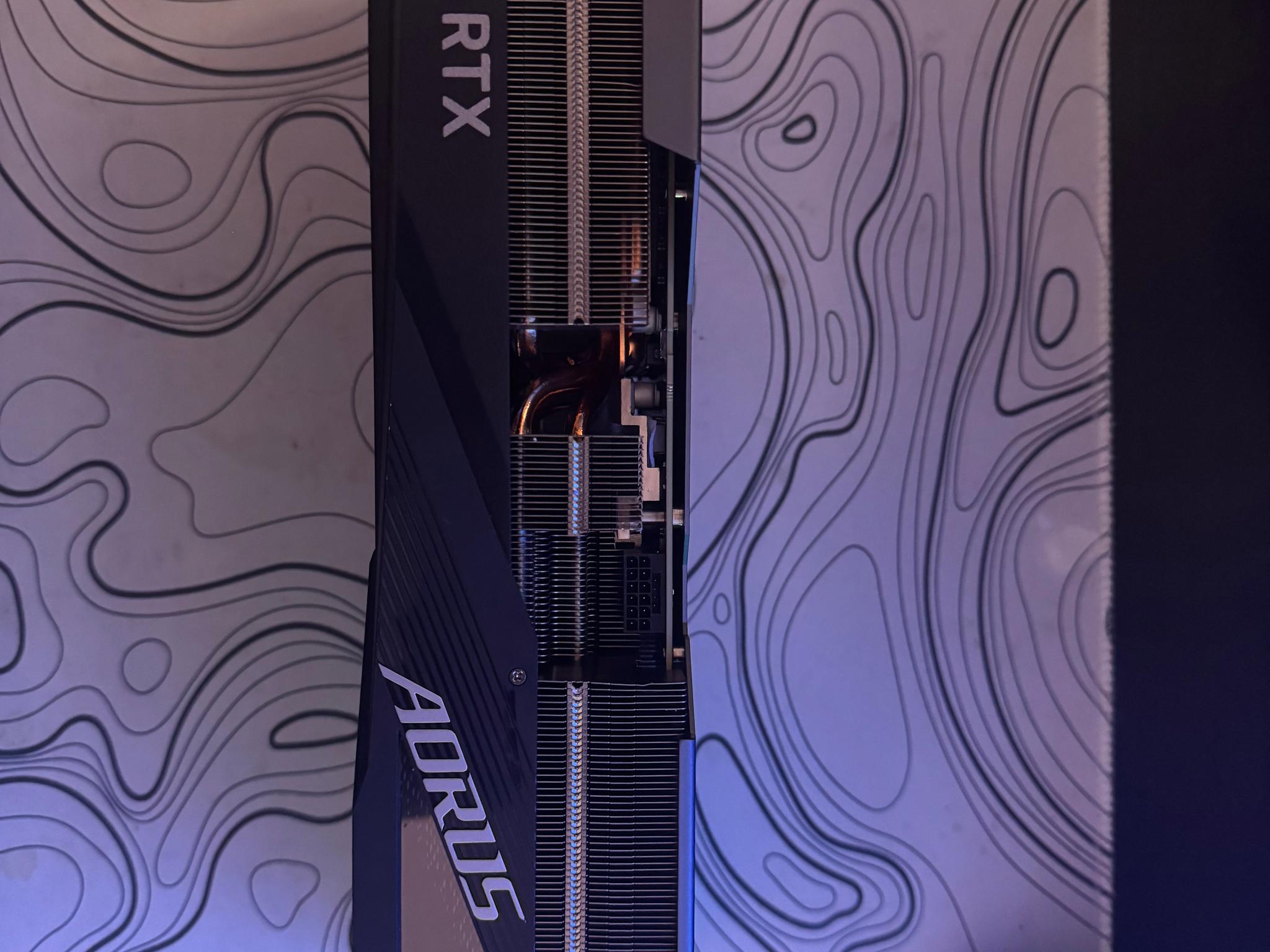 GIGABYTE AORUS MASTER GeForce RTX 4080 - Image 4