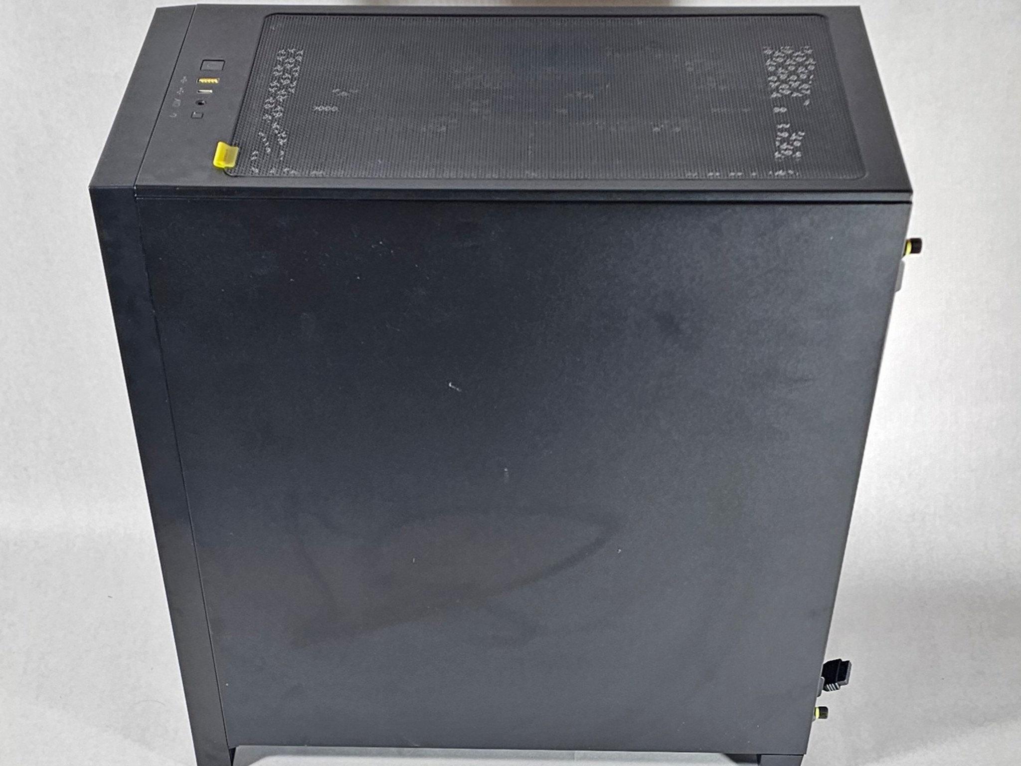 Corsair PC Case with Tempered Glass and Front Mesh
