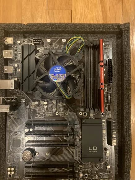 |LIKE NEW| INTEL i5 11400F CPU | ASROCK B560 DS3H HC MOTHERBOARD