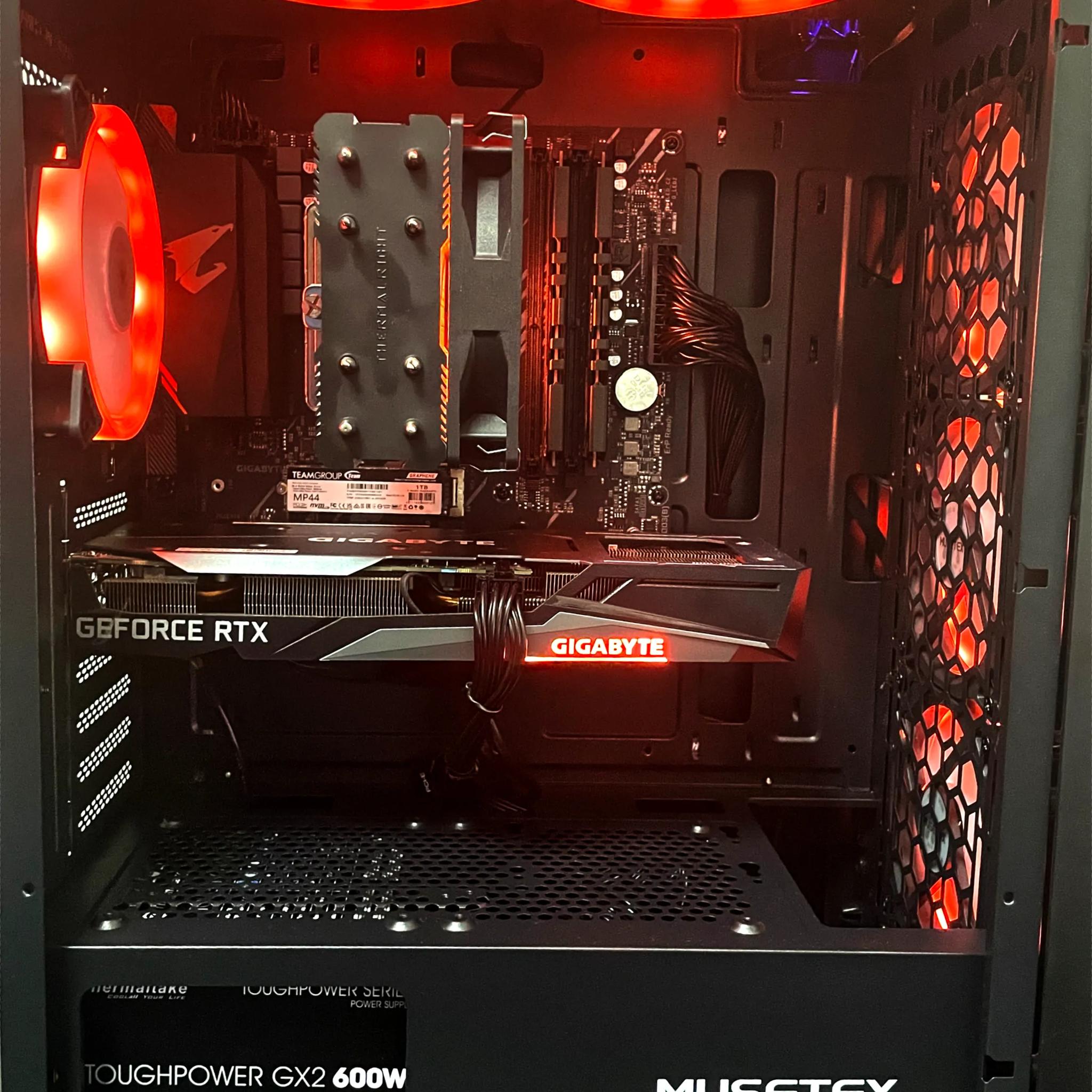 Ryzen 5 5600X | RTX 3060 12GB | 32 GB 3200 MHz RAM | 1 TB NVMe SSD | Wifi | Windows11 Home Activated
