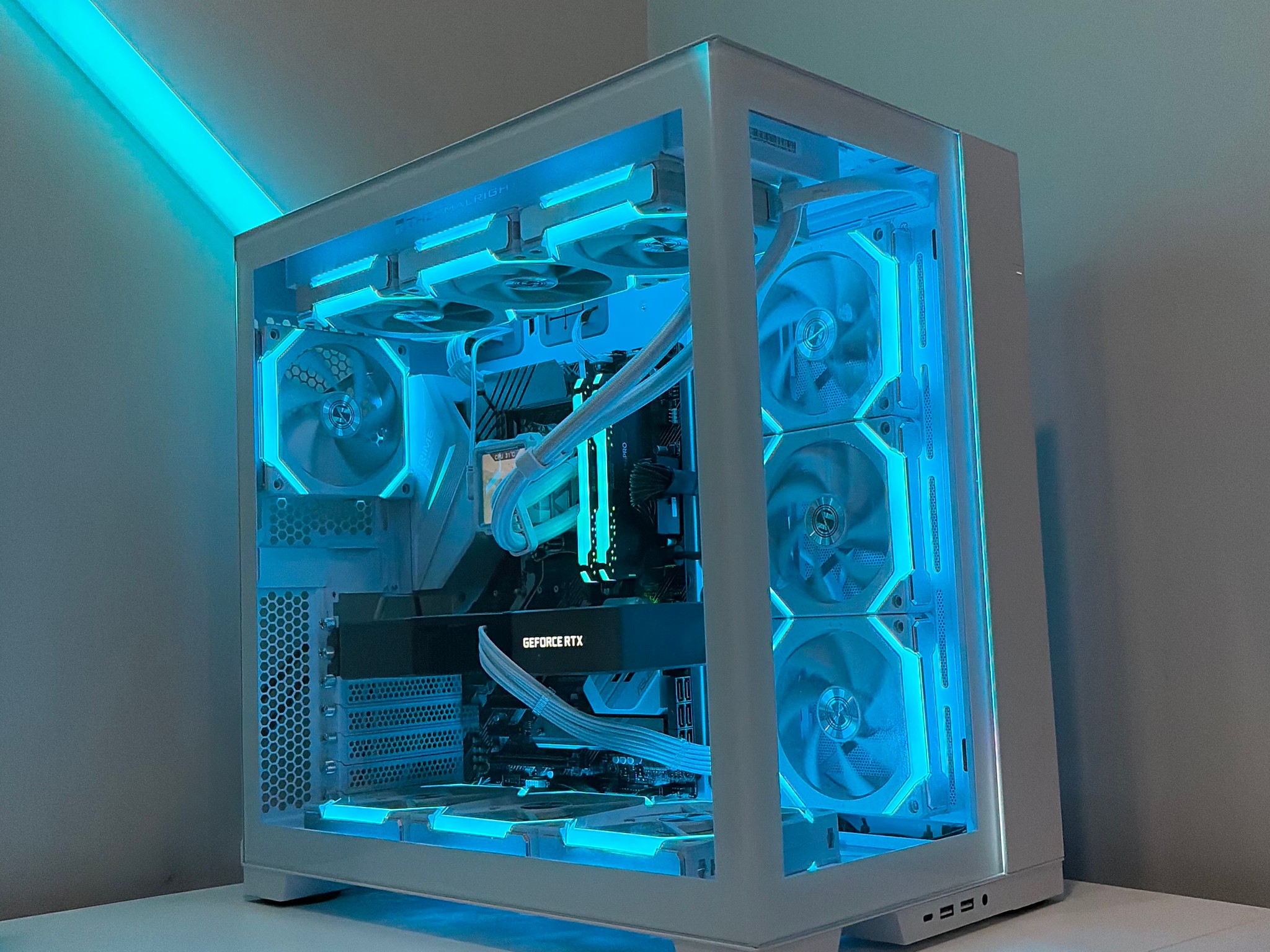 RTX 3080 FE | Ryzen 7 5800x | 32GB RAM | 1TB NVMe | Gaming PC | Jawa