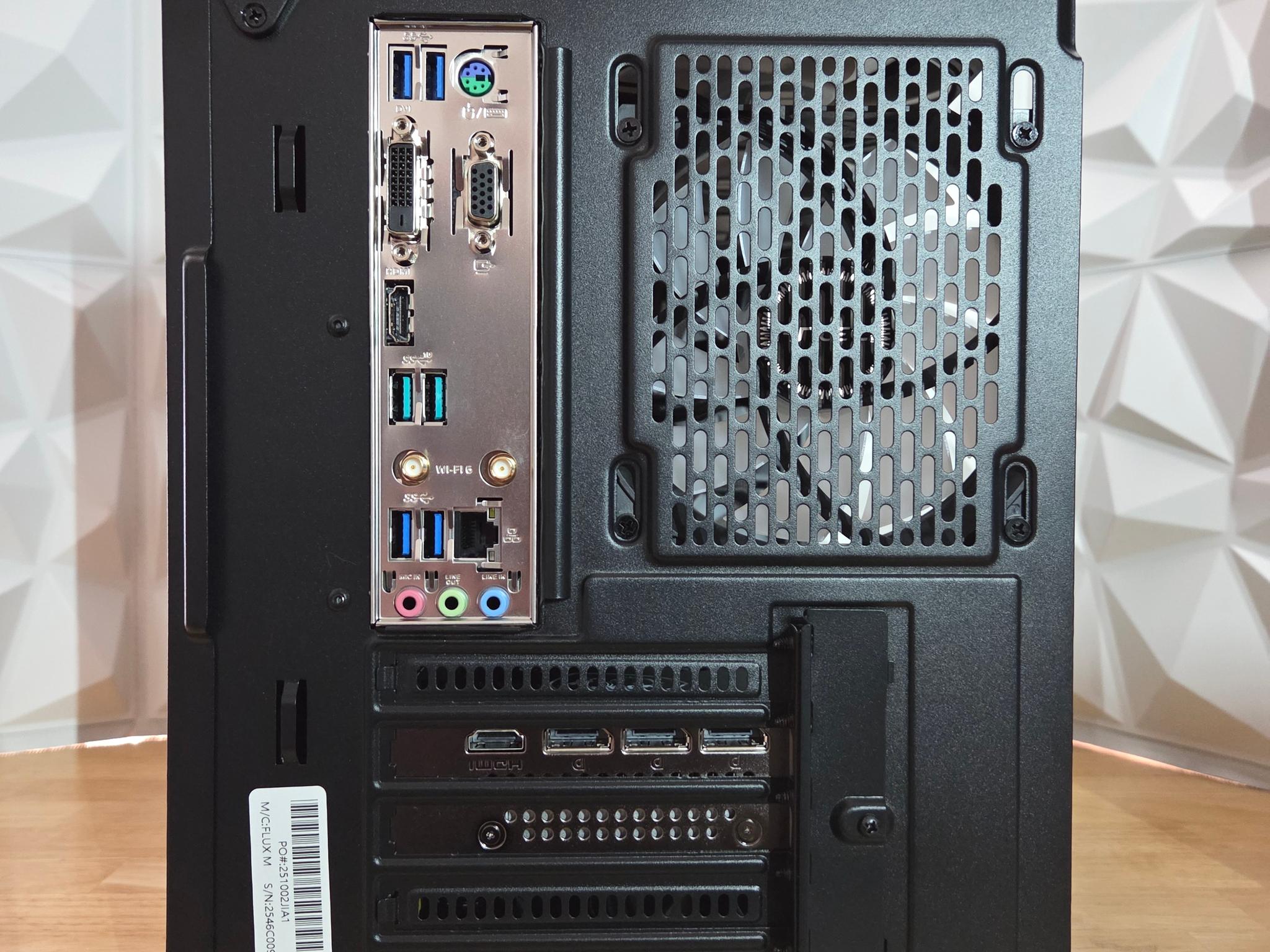 FLUX: compact PC ★★★★☆