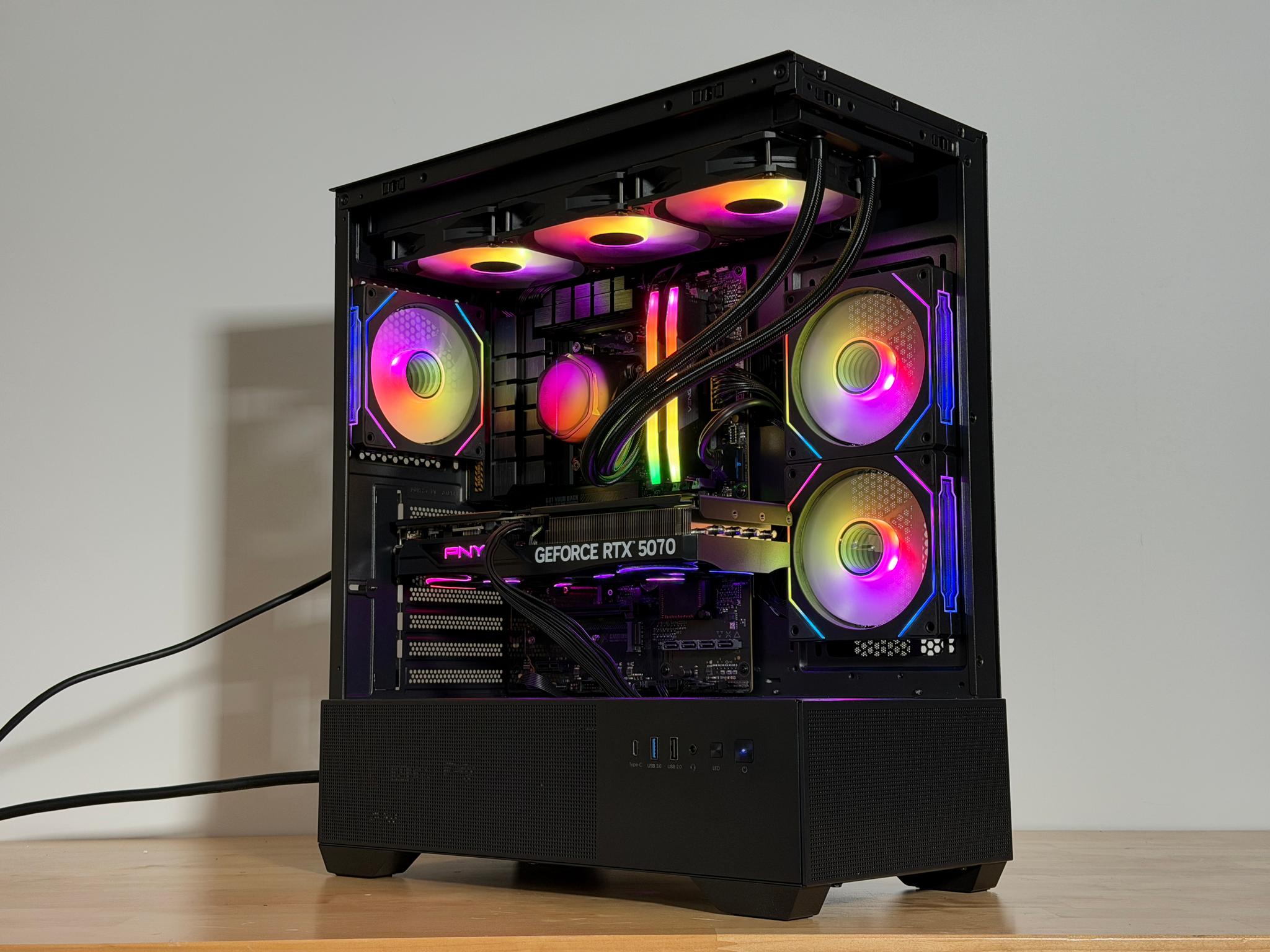 RTX 5070 Ryzen 7 7700x Gaming PC