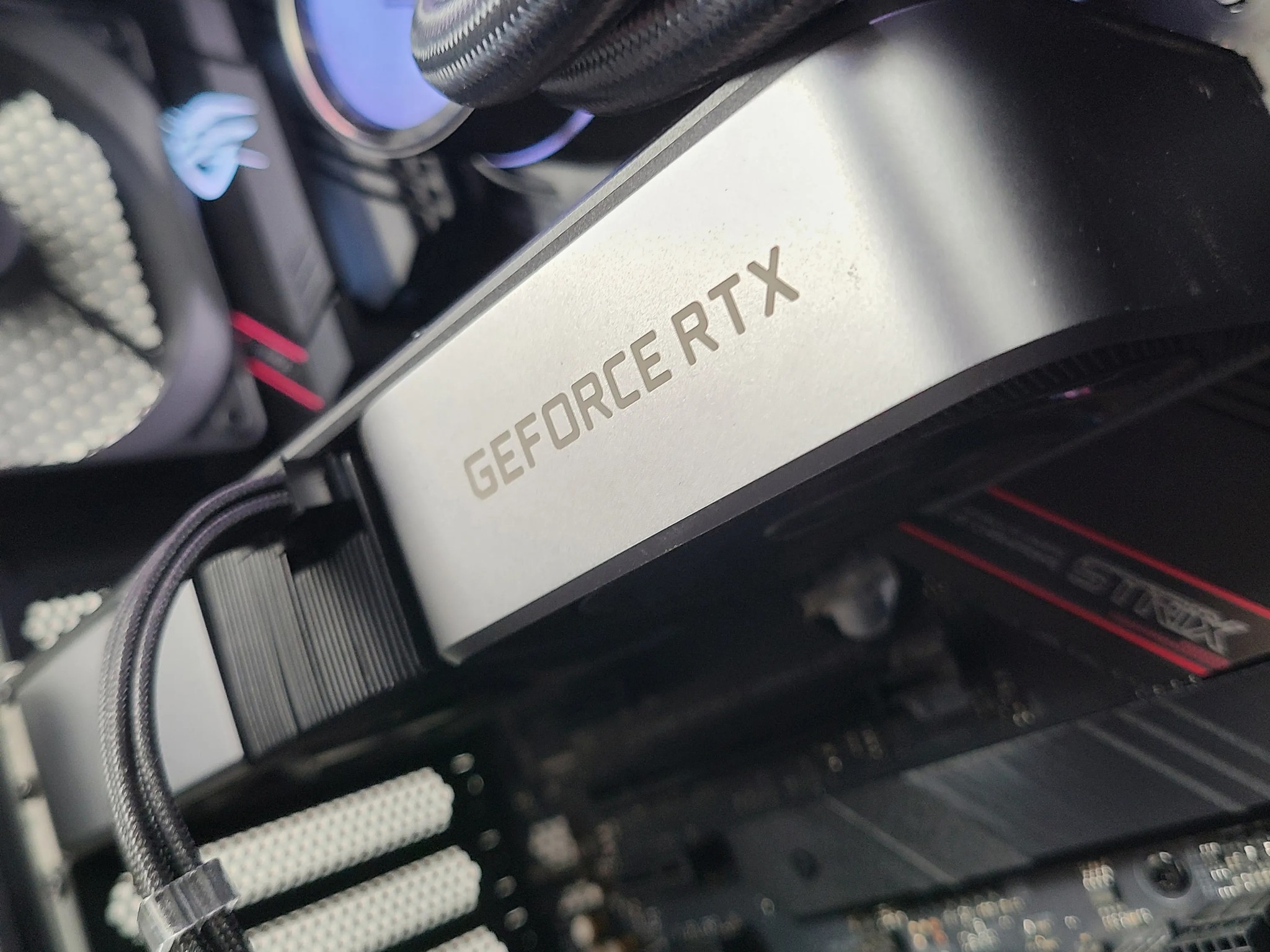 ⚫⚪ NOIR: RTX 3070 Founders + Ryzen 5 + 32GB + 1TB