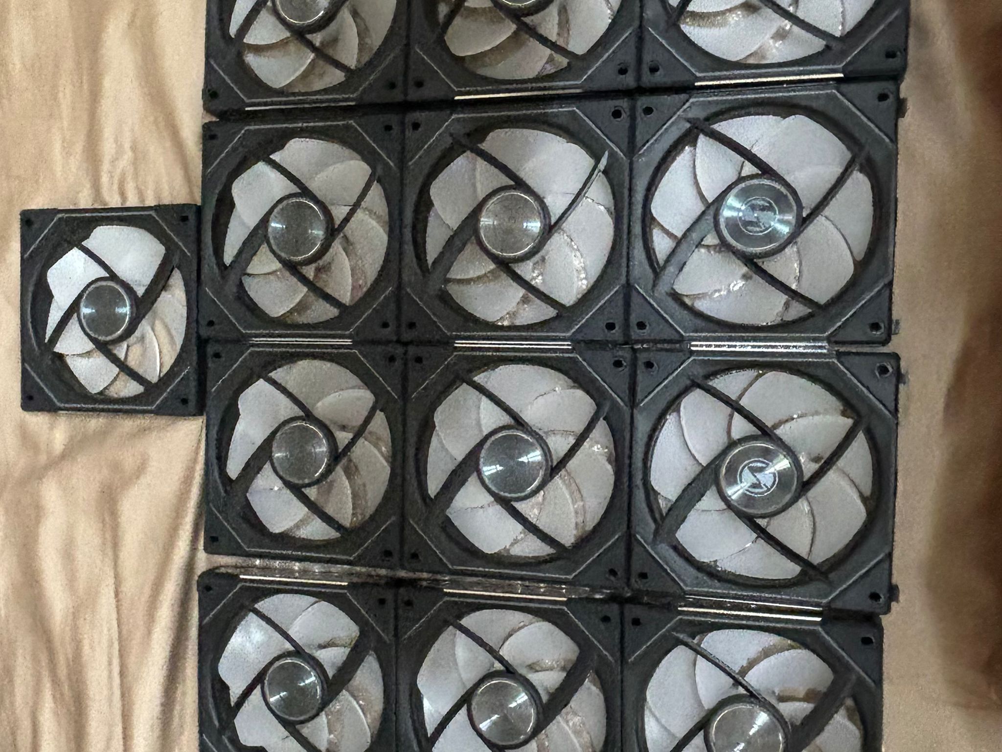 Lian Li infinity fans