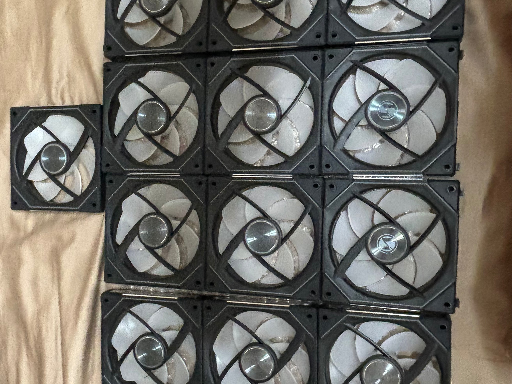 Lian Li infinity fans