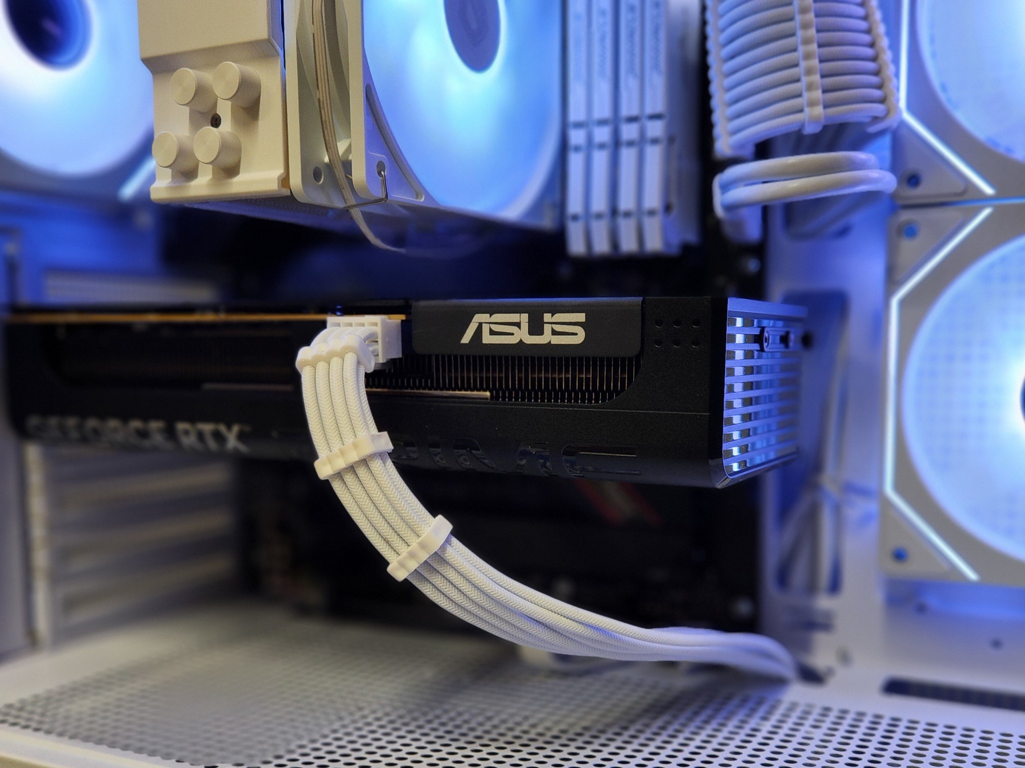 Ryzen 5 5600X | RTX 5060 8 GB | Gaming PC