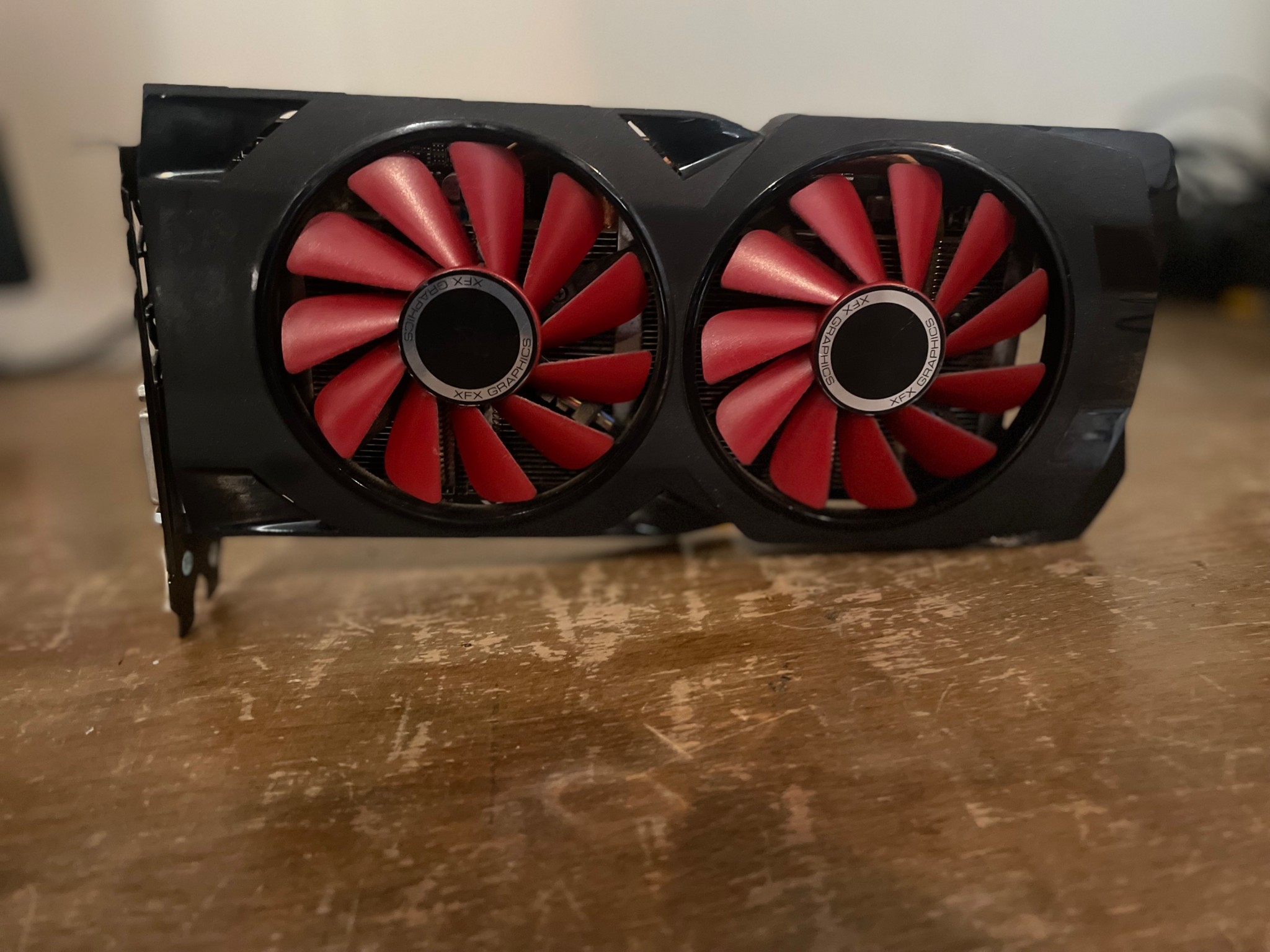 XFX AMD Radeon Rx 570 4gb