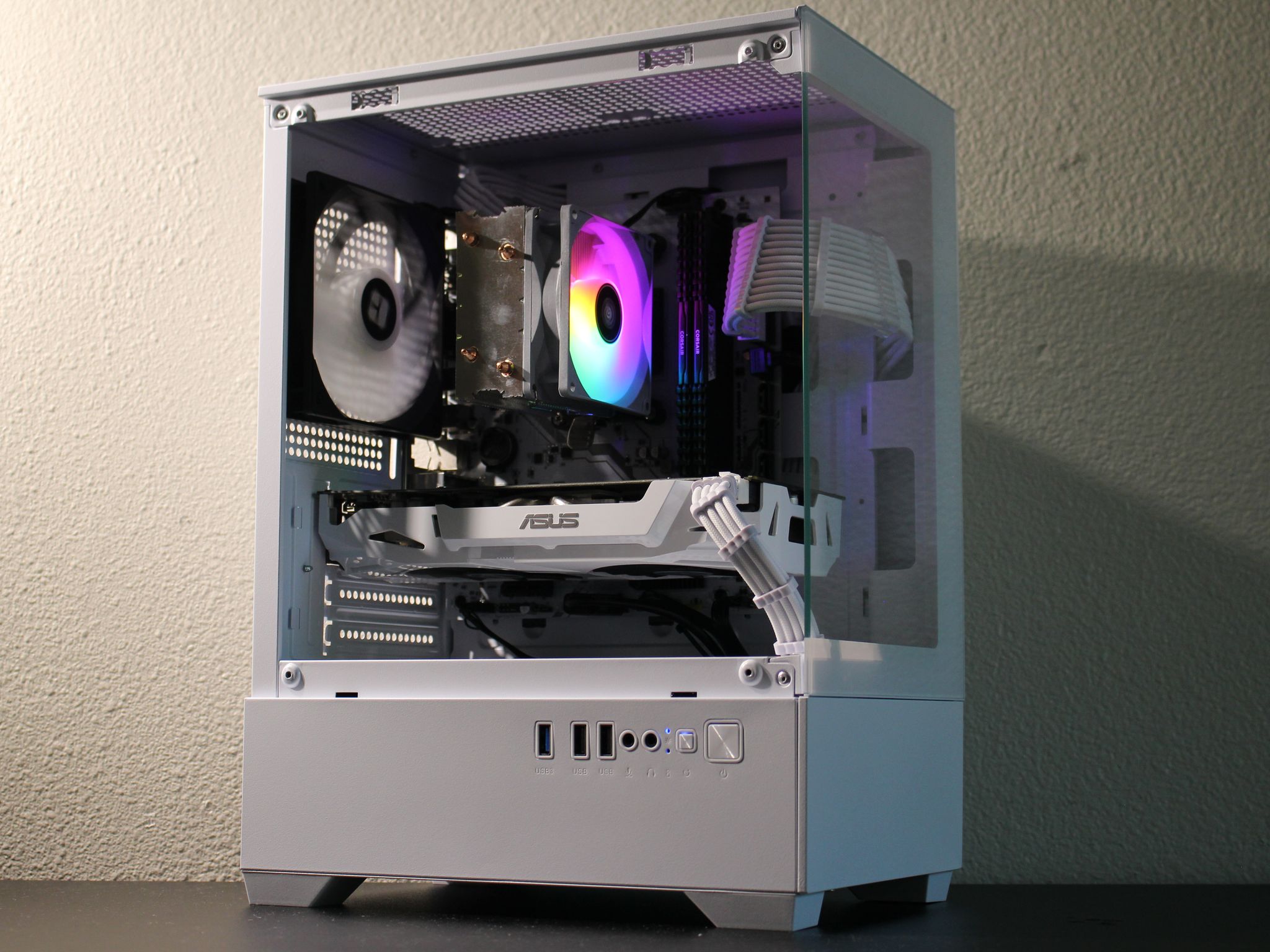 White Gaming PC | Windows 11 Pro | RX480 | R3 3100 | 512GB SSD | 16 GB RAM | WiFi and BLE