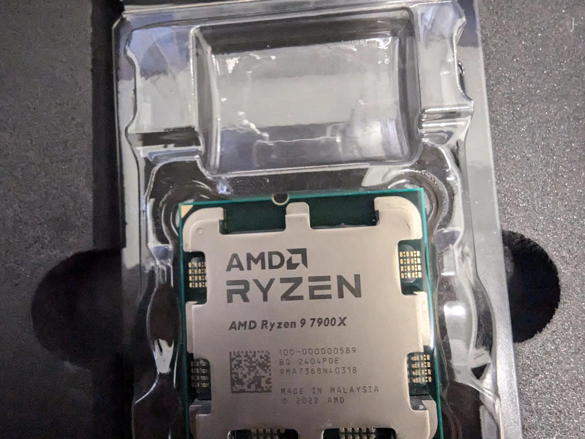 AMD - Ryzen 9 7900X - Socket AM5 - Desktop Processor - Silver