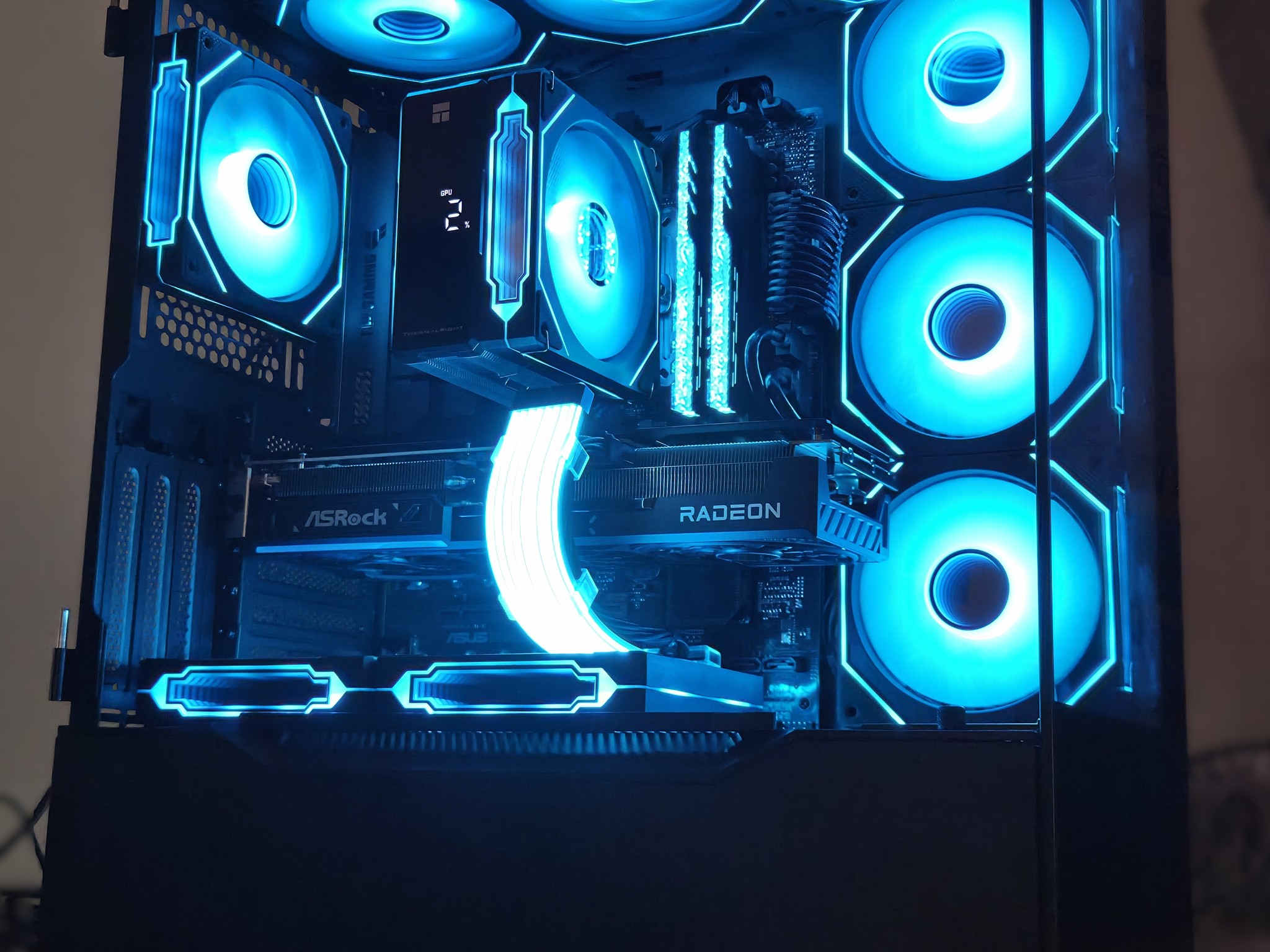 Dynamo!⚡– Ryzen 5 9600X • RX 9070 • 32GB DDR5 6000 • Temp Display • 1440p Gaming PC