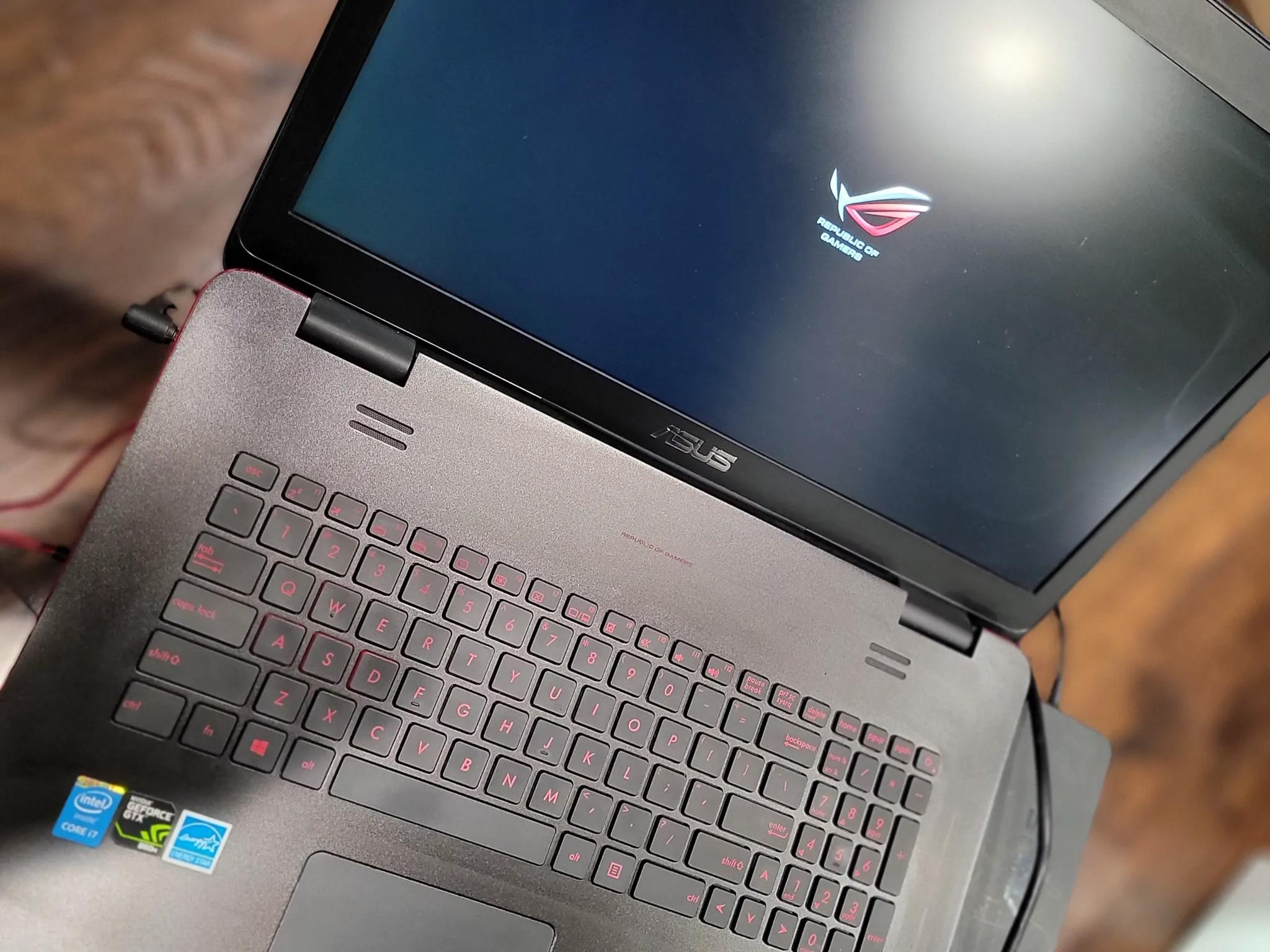 Asus ROG laptop