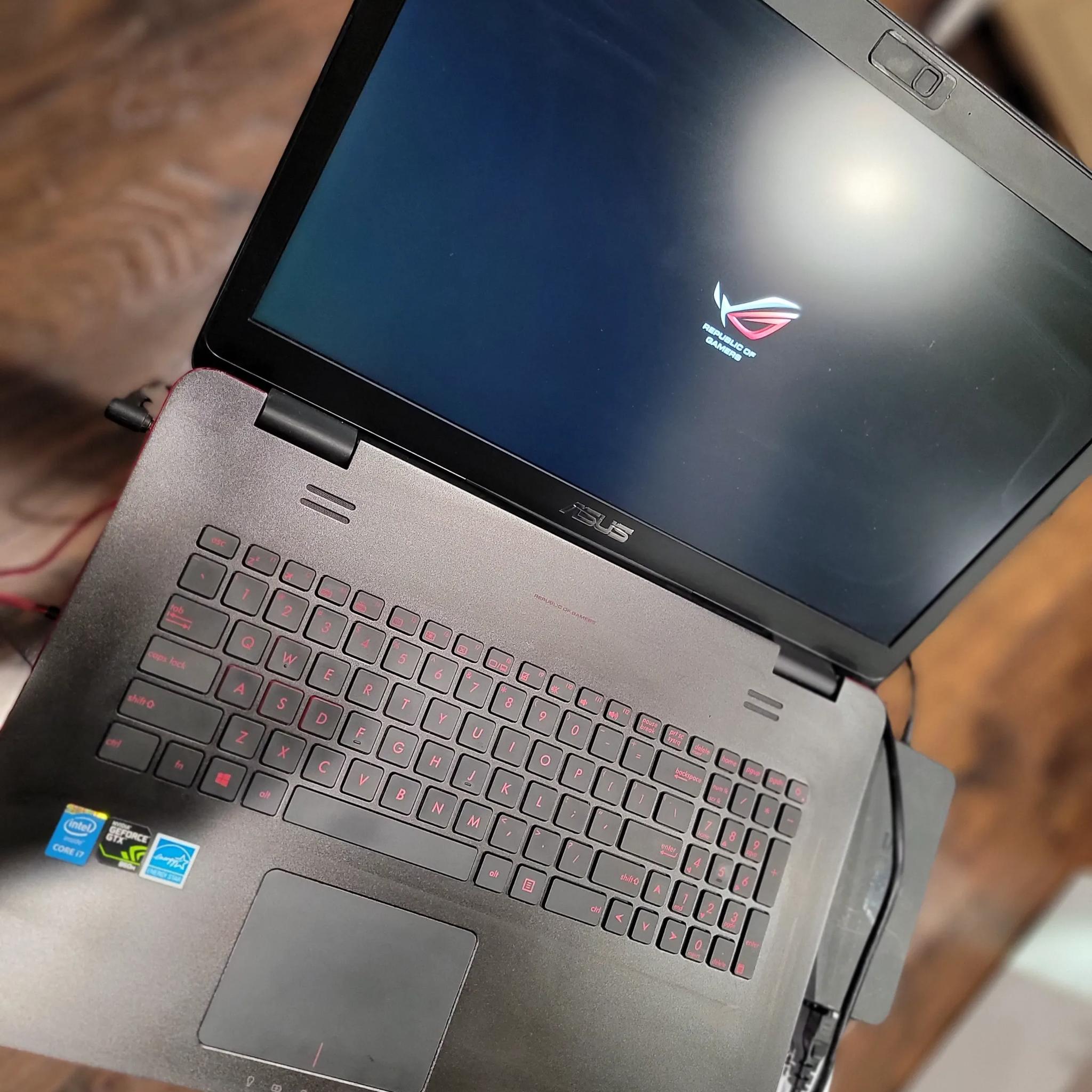 Asus ROG laptop